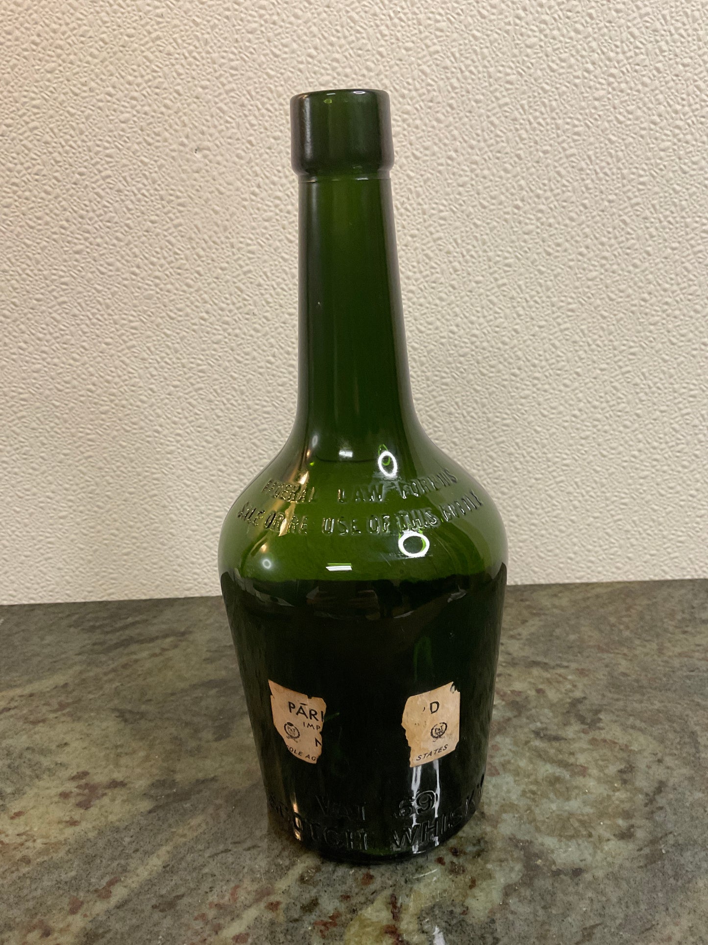Vtg Scotch Whiskey Bottle  Vat 69