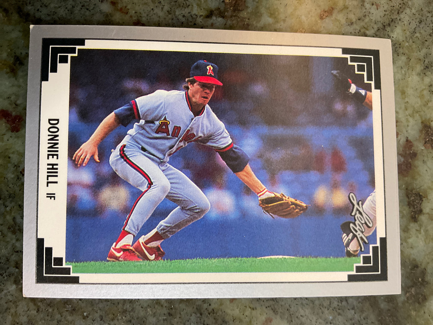 Donnie Hill 1991 Leaf Baseball Card
