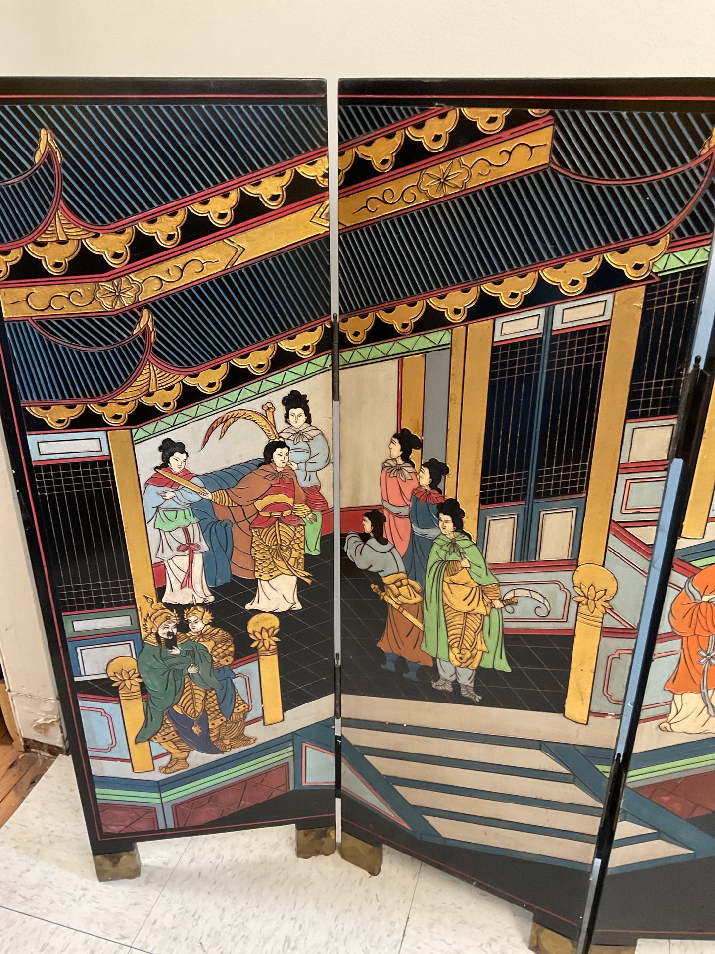 Ornamental Wood Carved Scenery Folding Screen