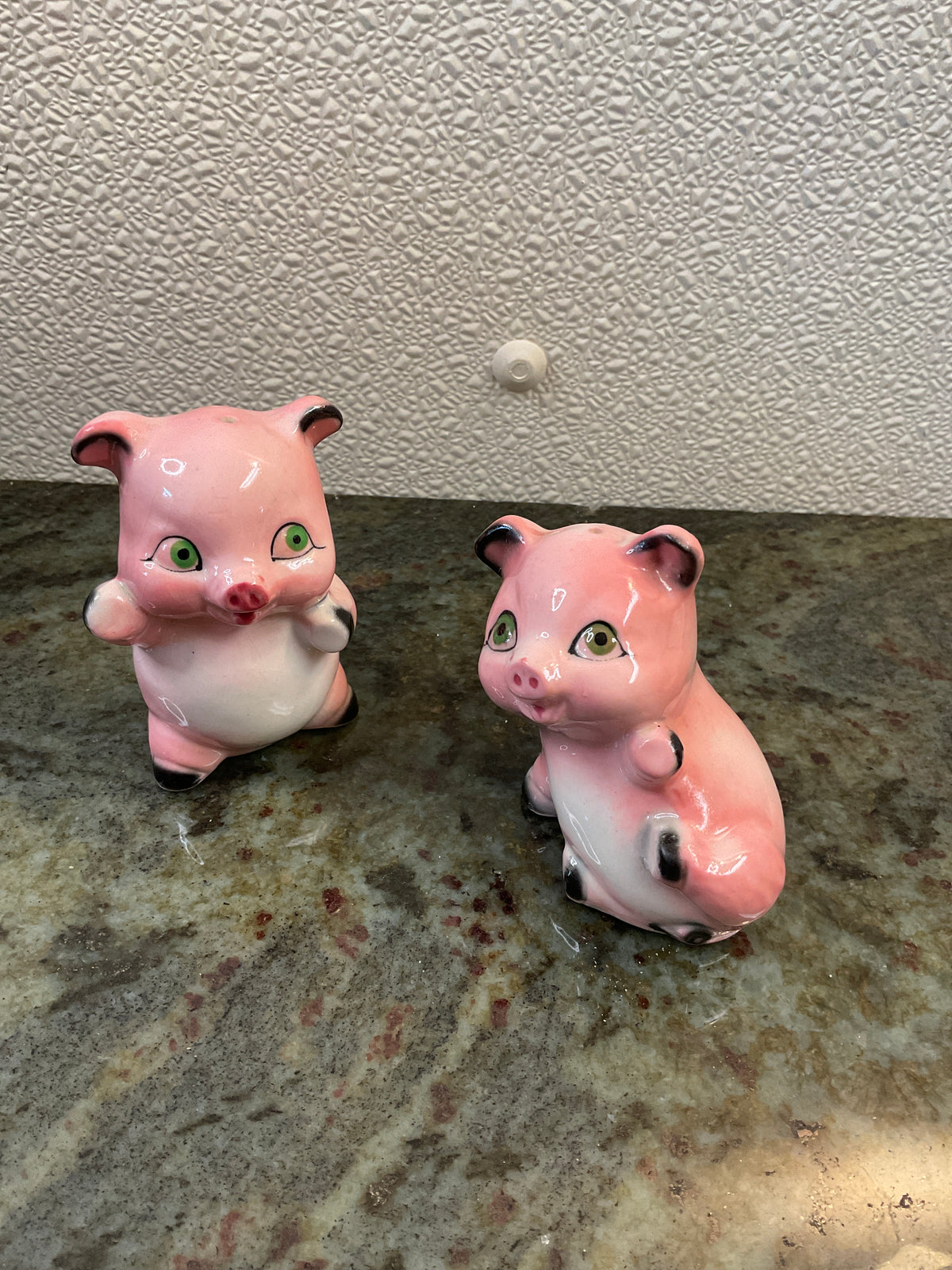 Vintage Ceramic Pig Salt & Pepper Shakers