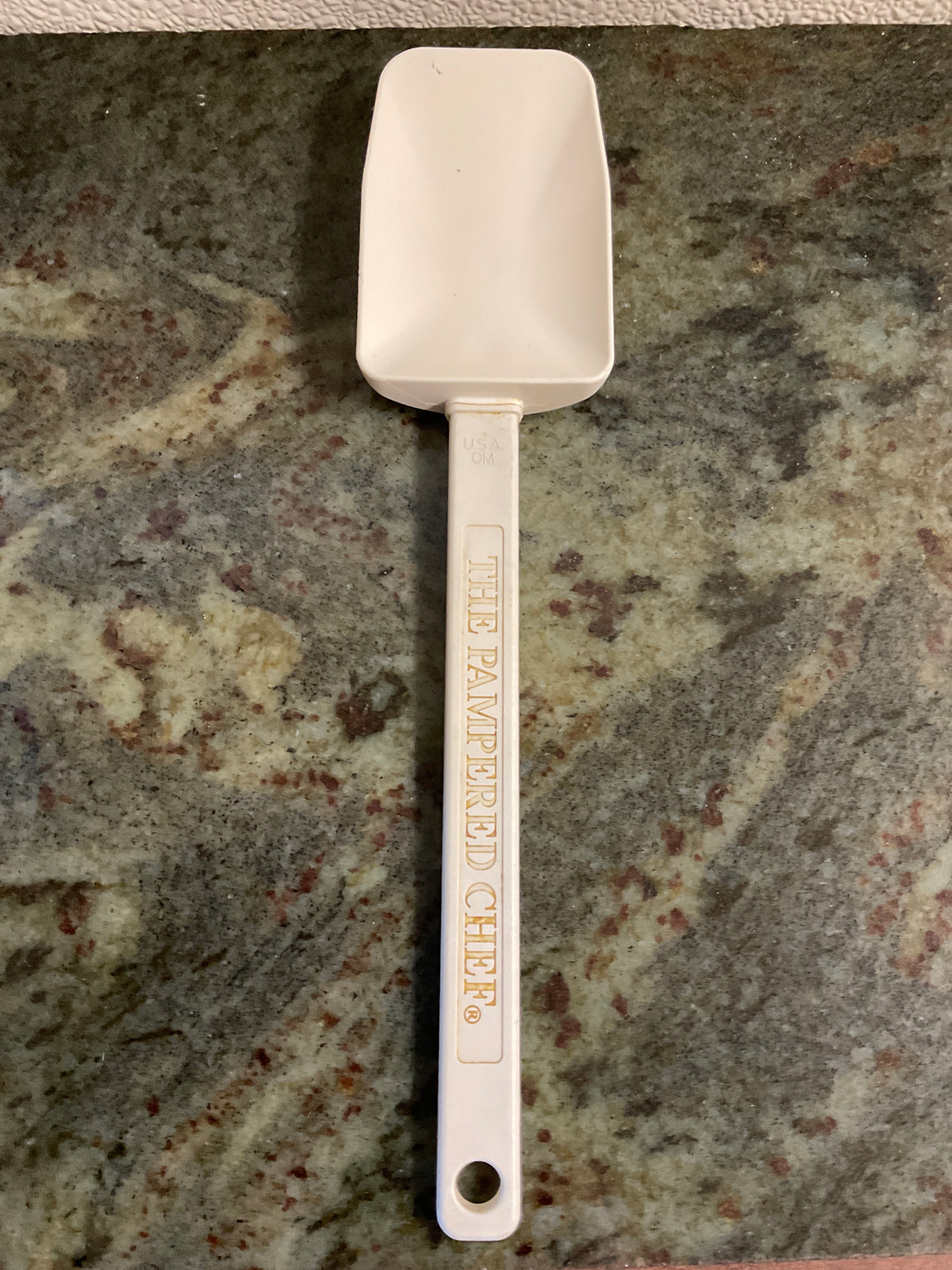 The Pampered Chef Mixing Scraper
