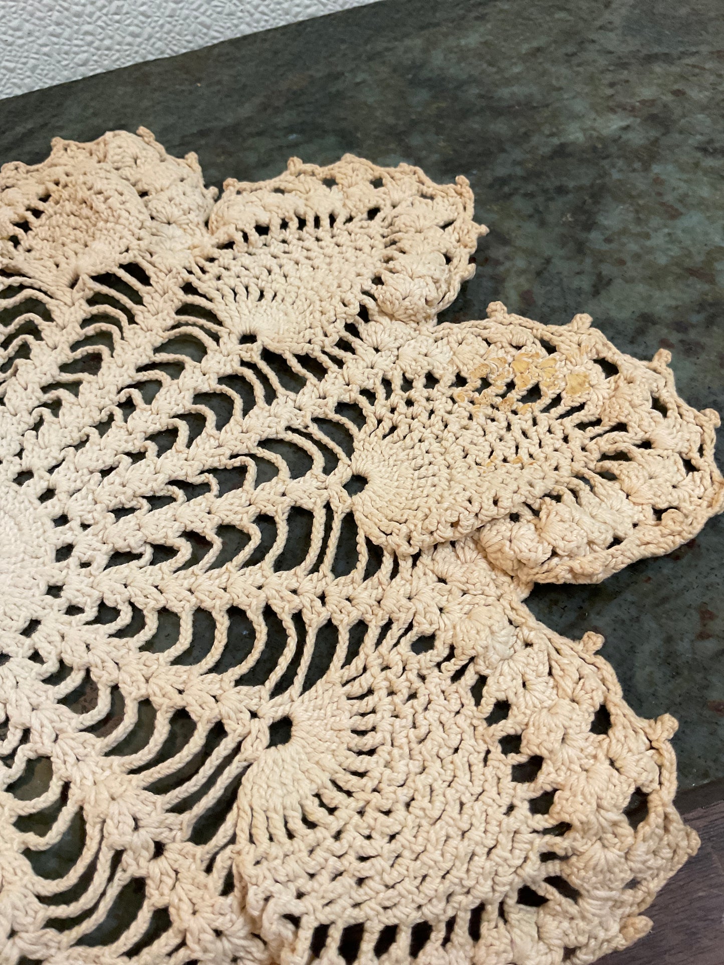 14” Round Scalloped Doily