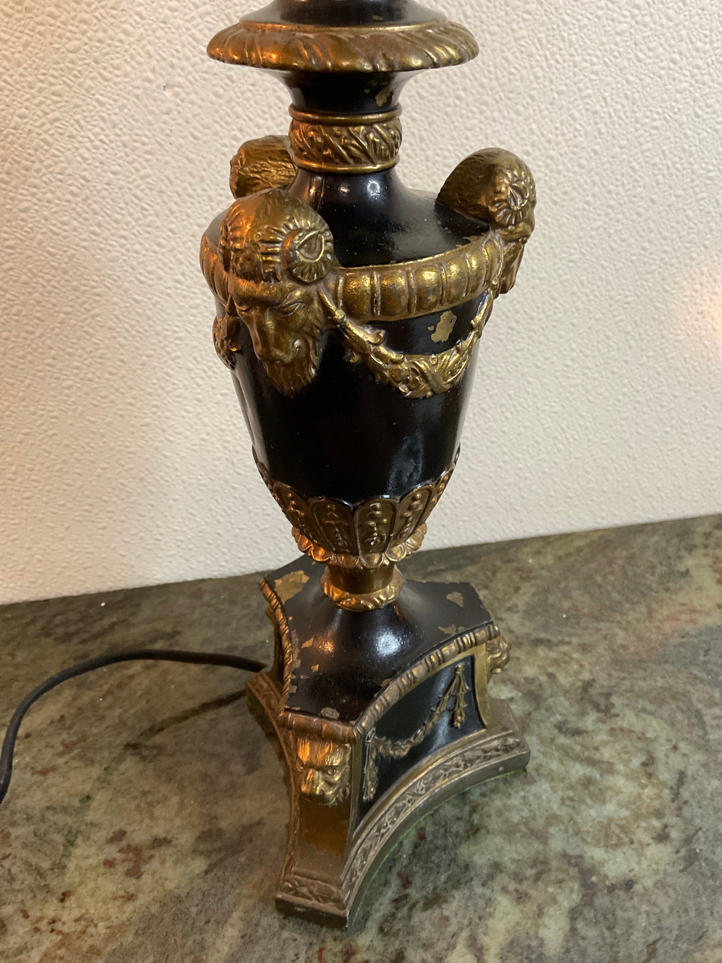 Vintage 2 Light Table Lamp