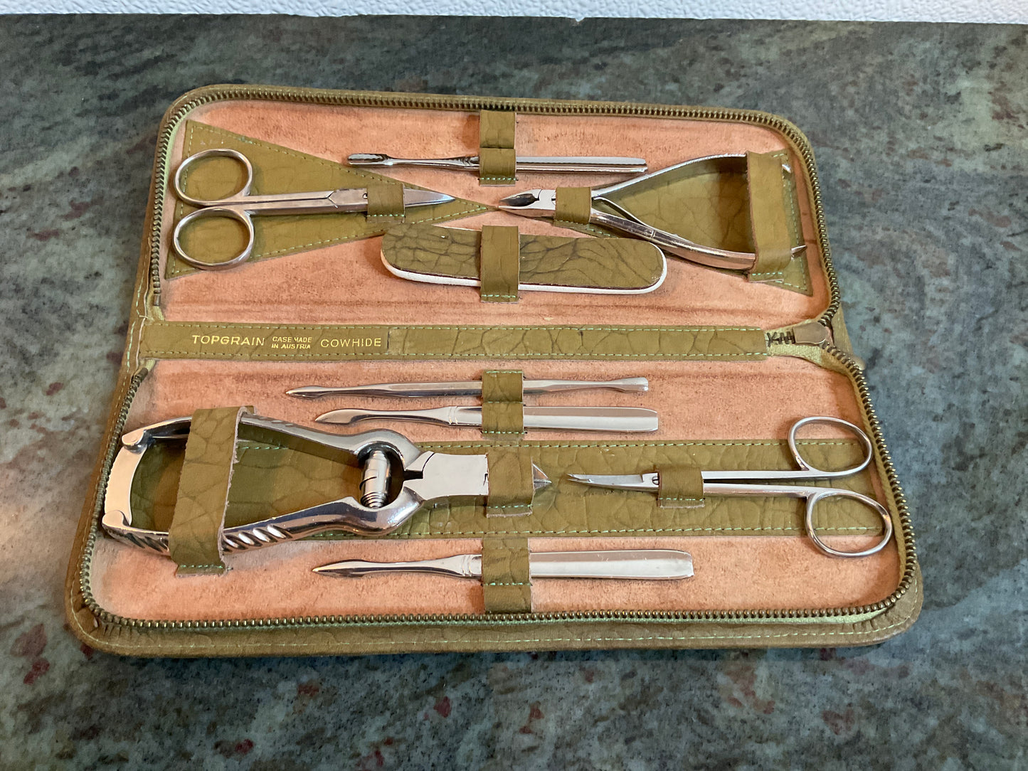 Vintage Top Grain Cowhide Manicure