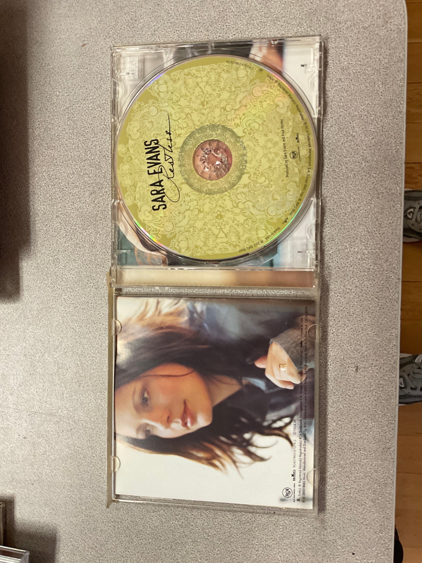 CD Sara Evans Restless