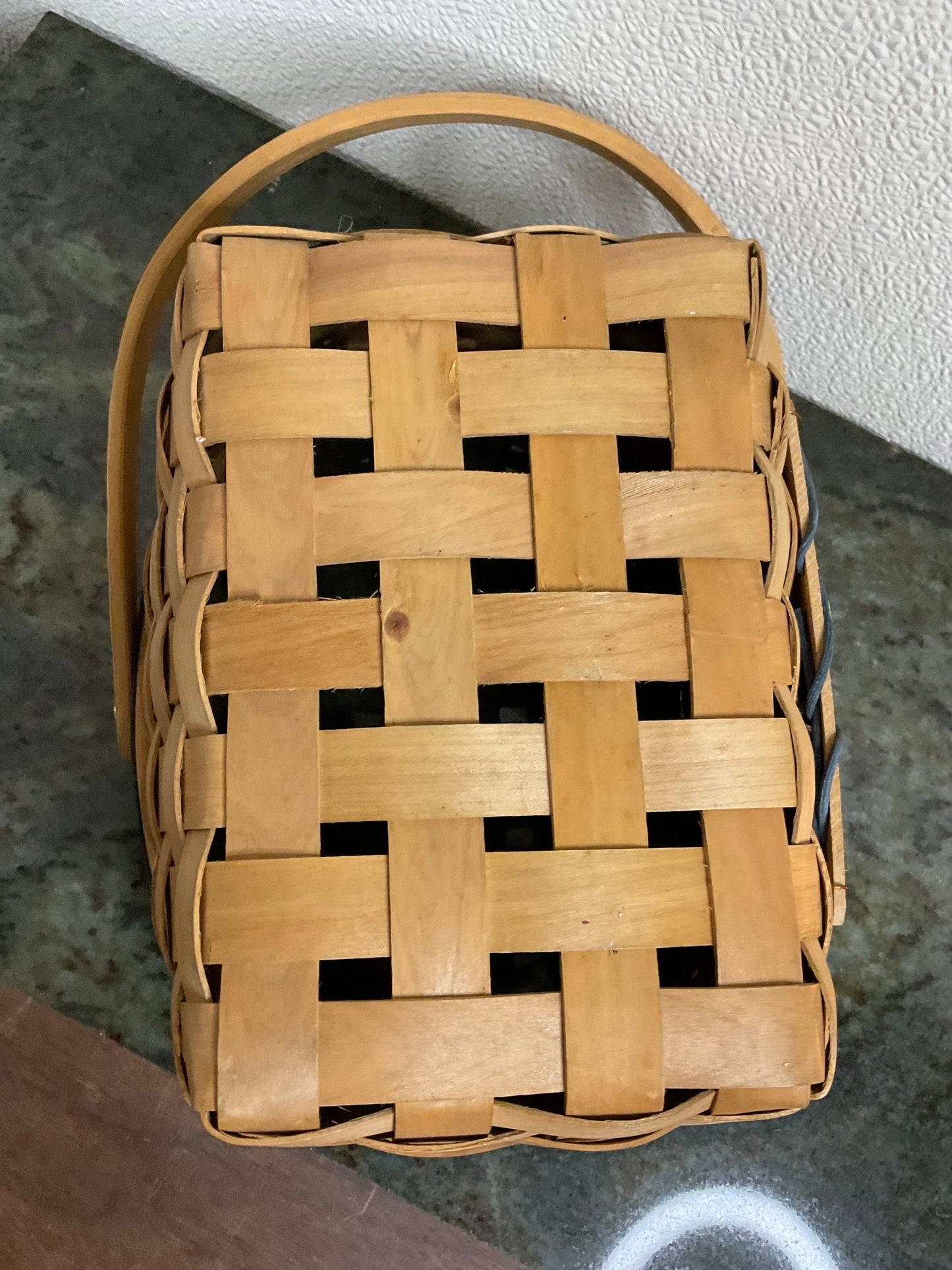 Patriotic Basket w/attached flag plague
