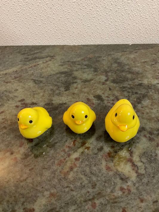 3 Piece Yellow Chickens Ceramic