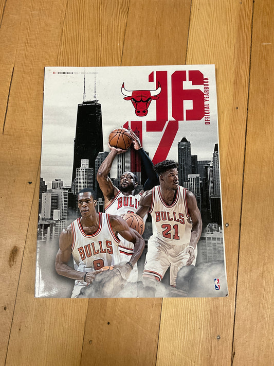 Chicago Bulls 2016-2017 Official Yearbook