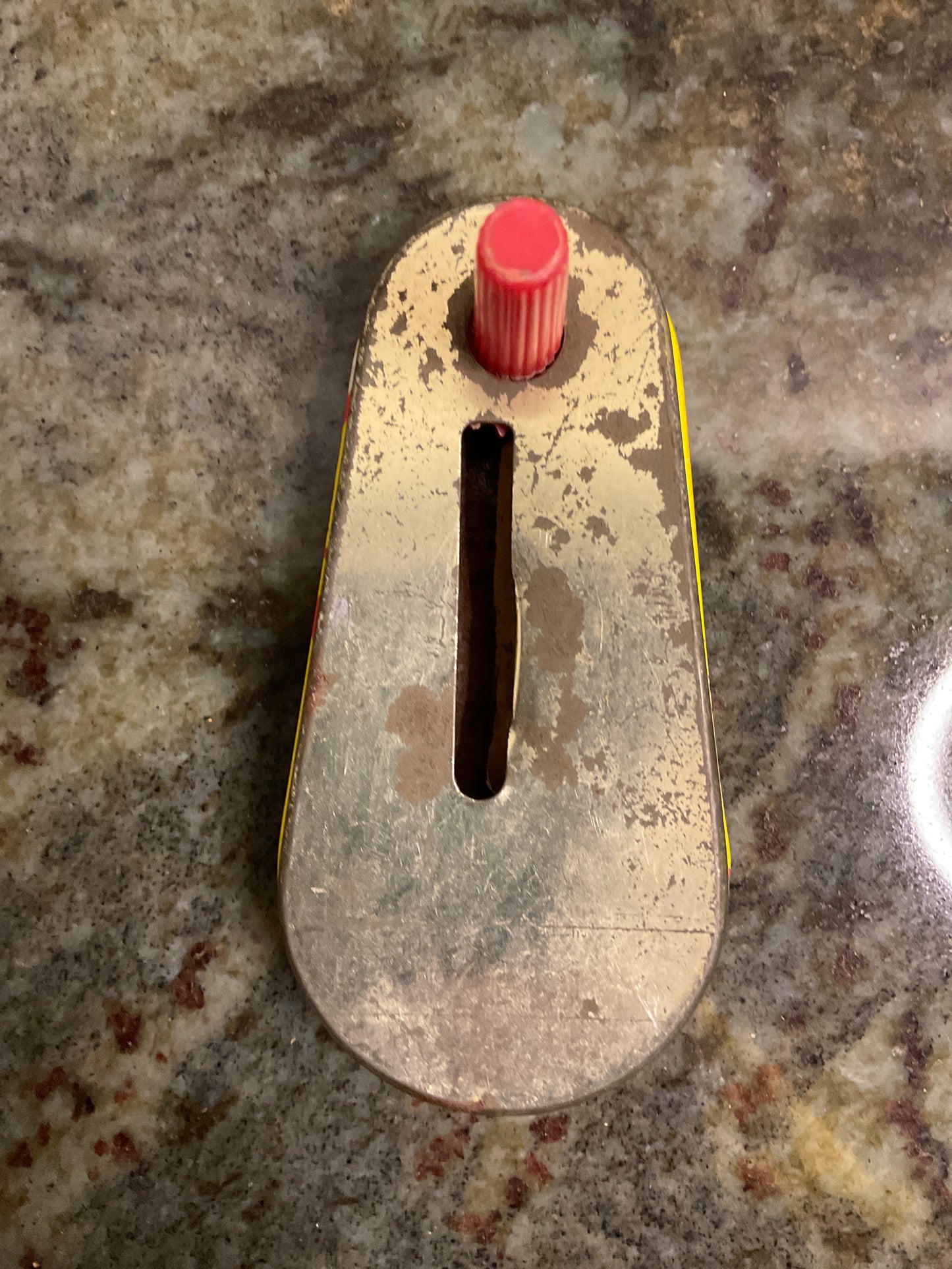 Metal Noise Maker w/Trumpet Player