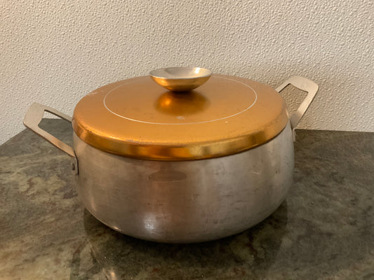 Regal Quality Aluminum Pot with Lid