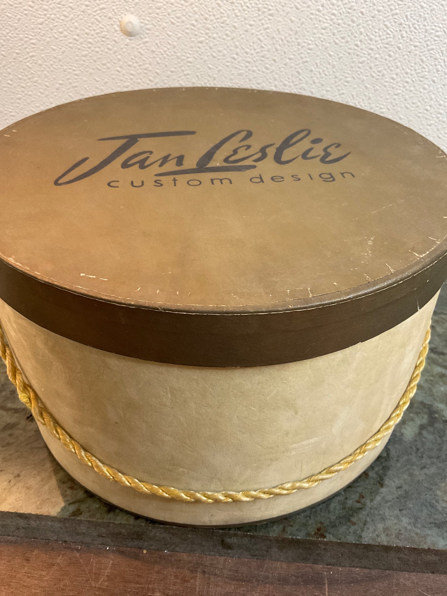 Vintage Jan Leslie Custom Design Hat Box