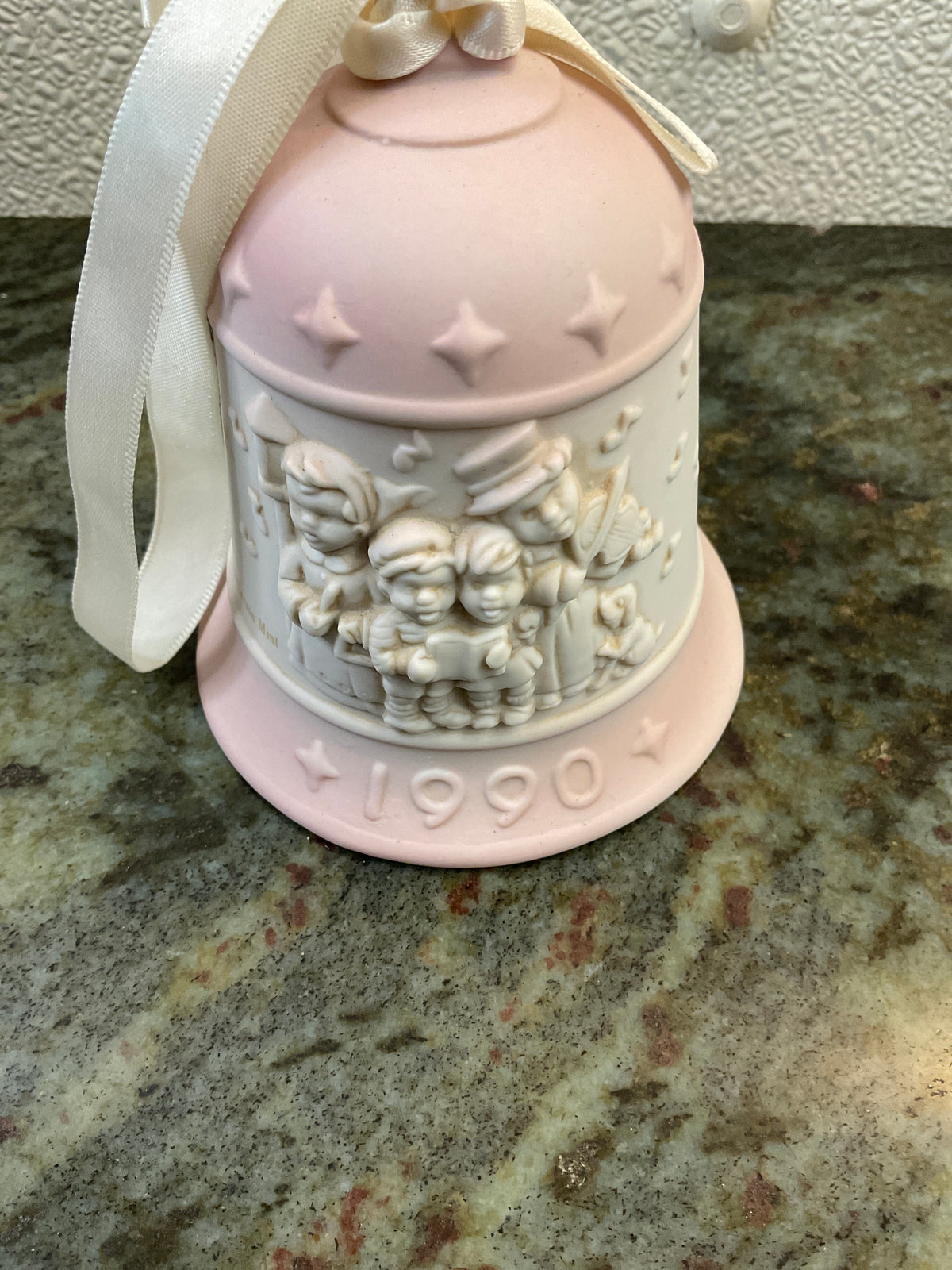 Vintage 1990’s Carolers Christmas Pink Bell