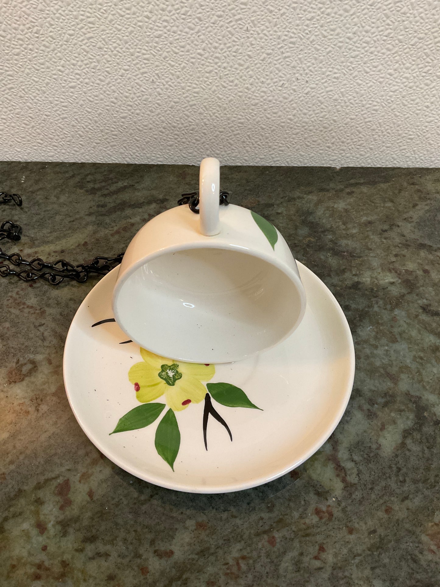 Teacup Birdfeeder