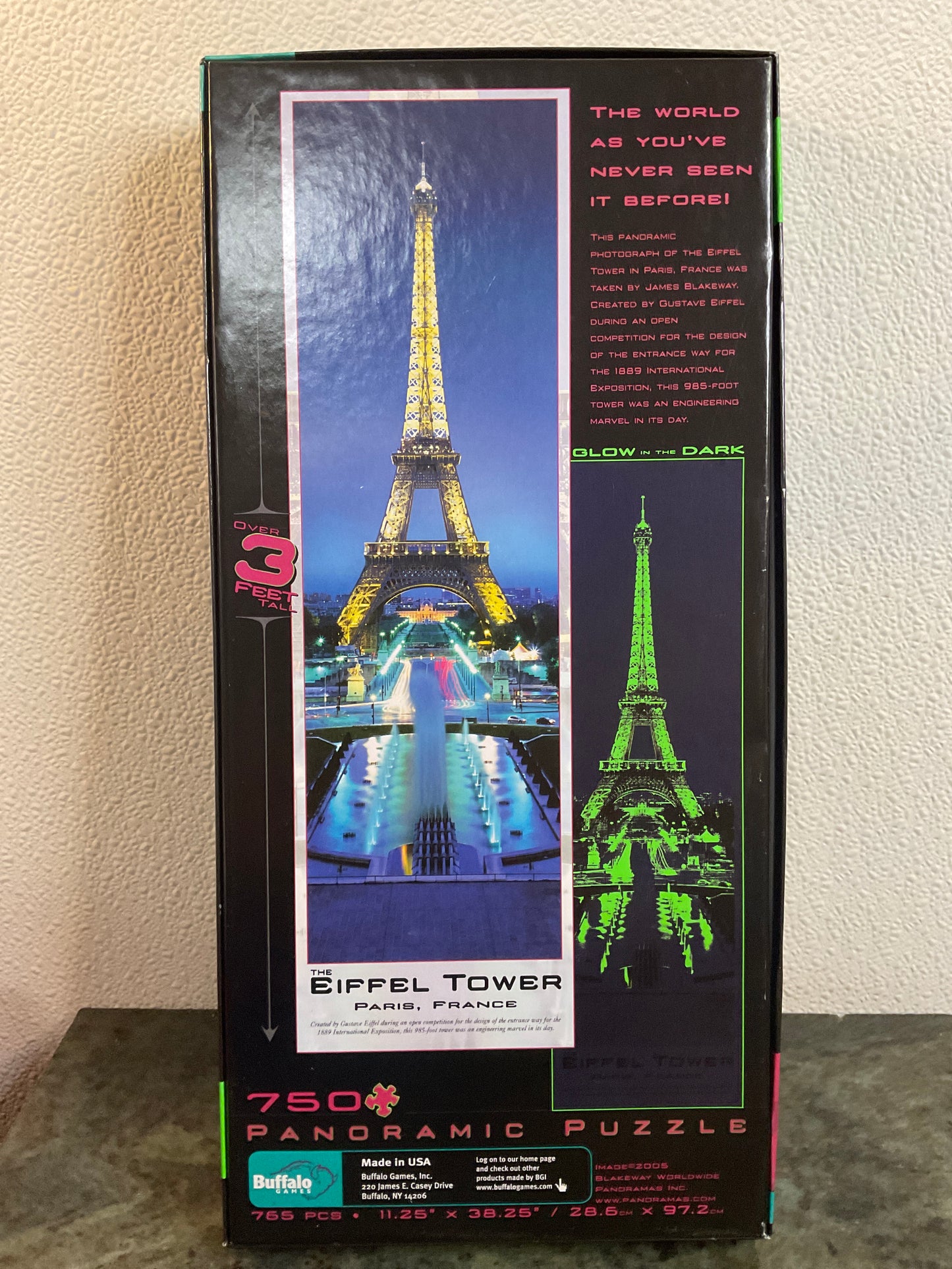 Eiffel Tower Glow In The Dark 750 Panoramic Puzzle