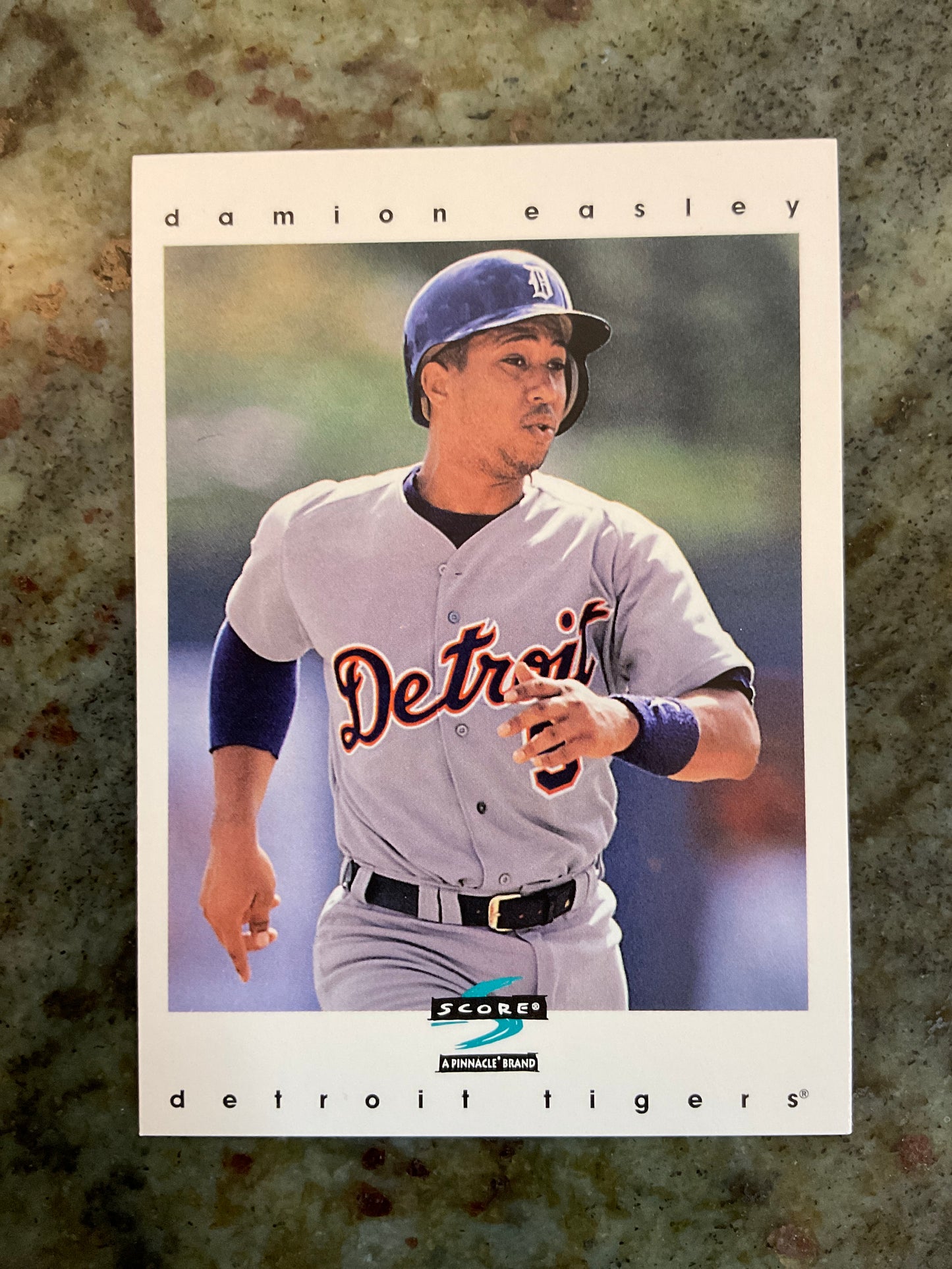 1997 Score Damion Easley Baseball Card