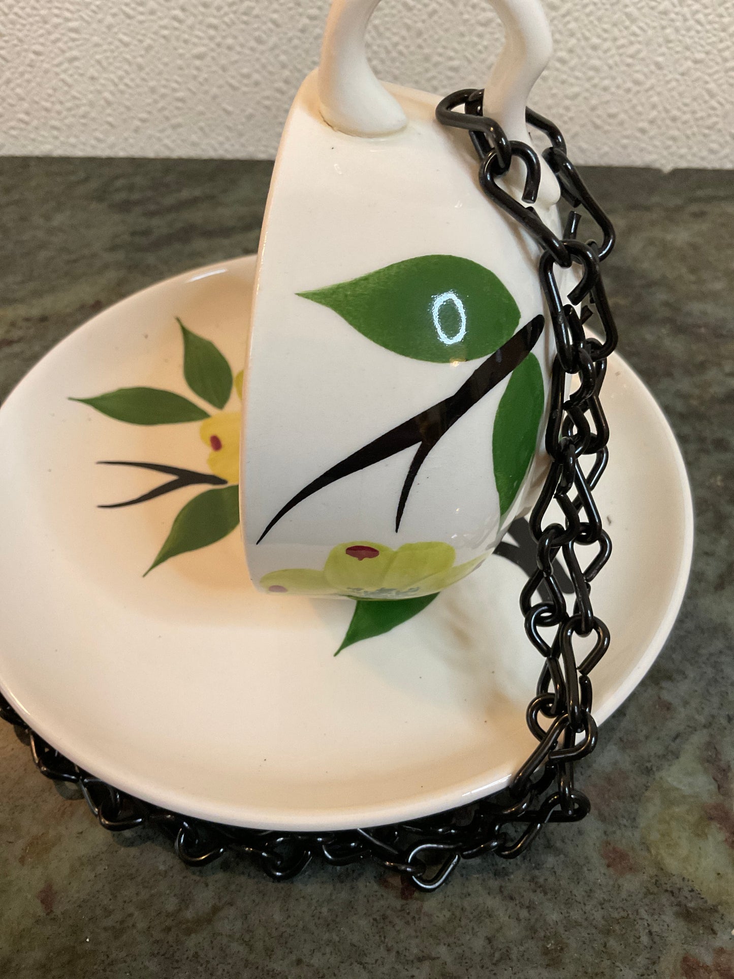Teacup Birdfeeder