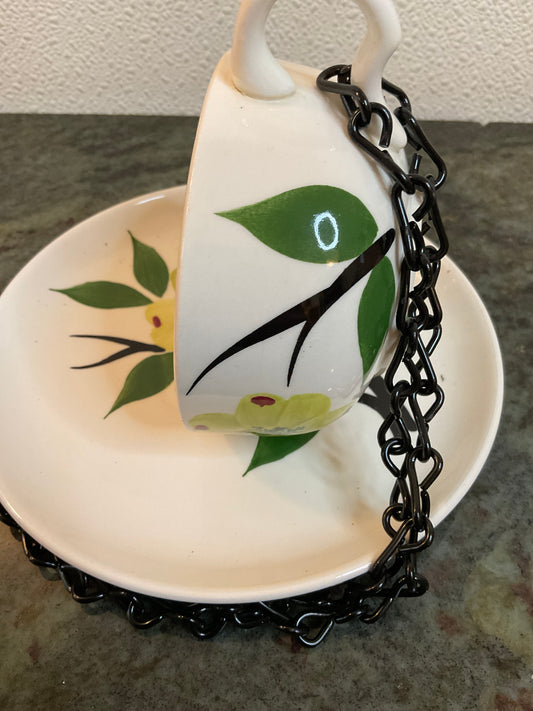 Teacup Birdfeeder