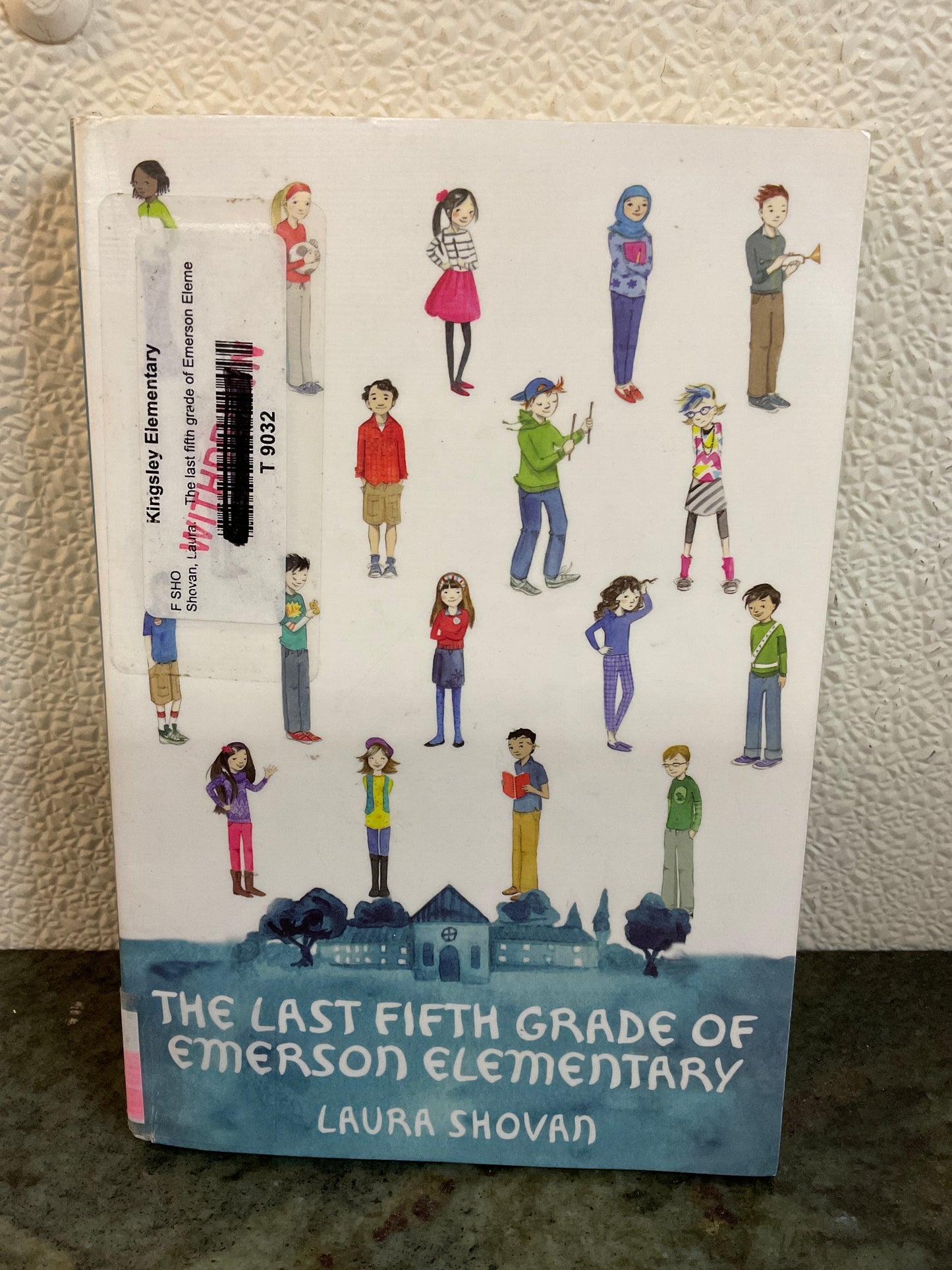 Book 2016 The Last Fifth Grade of Emerson Elementary