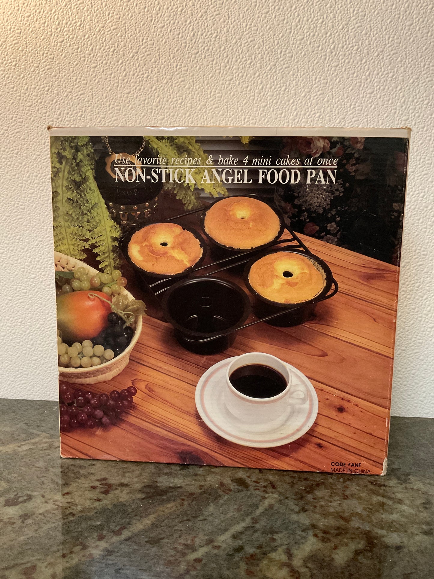Non-stick Mini (bake 4 at once) Angel Food Pan