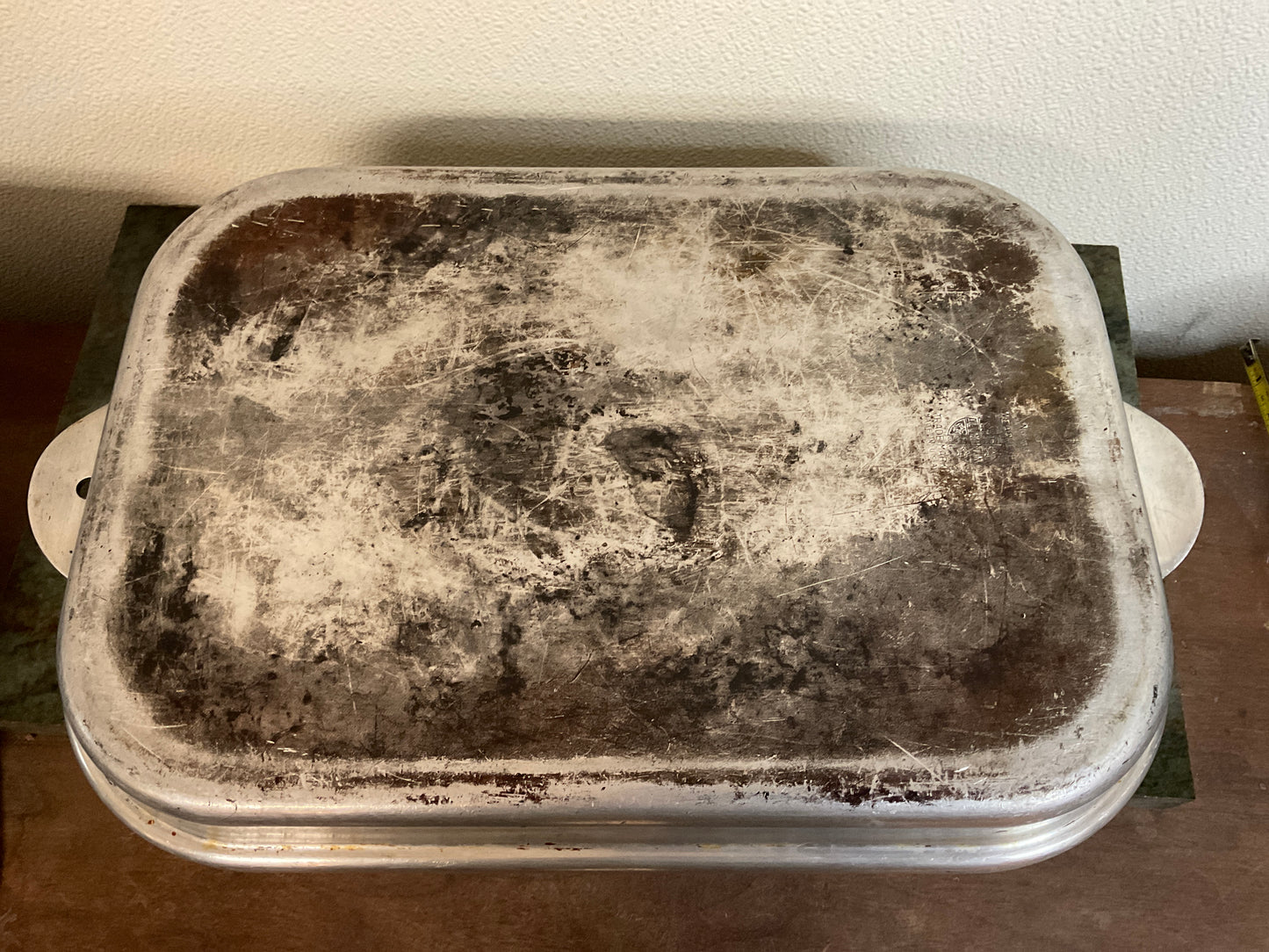 Large Aluminum Roasting Pan with Lid