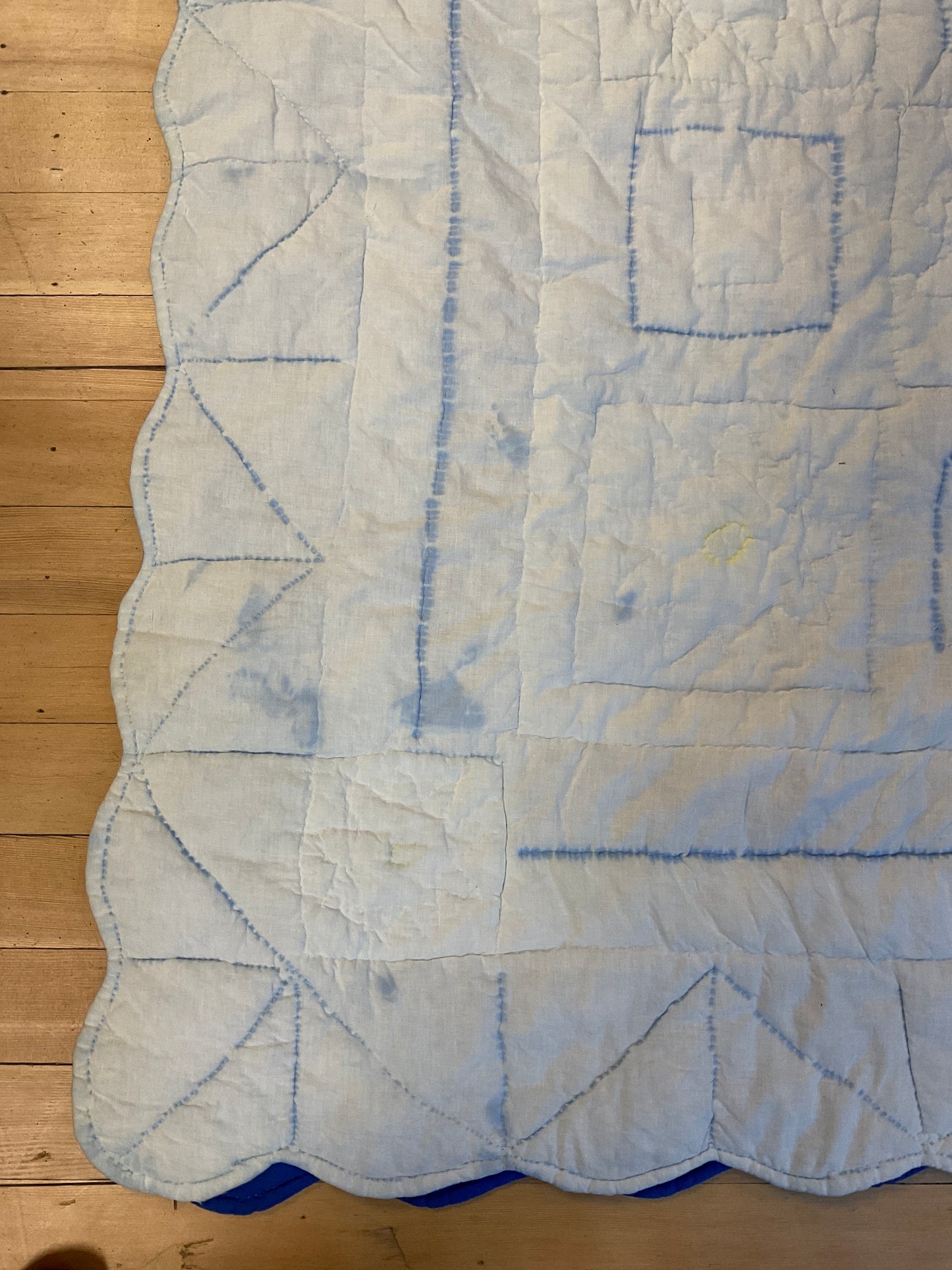 Twin Daisy Blue Quilt
