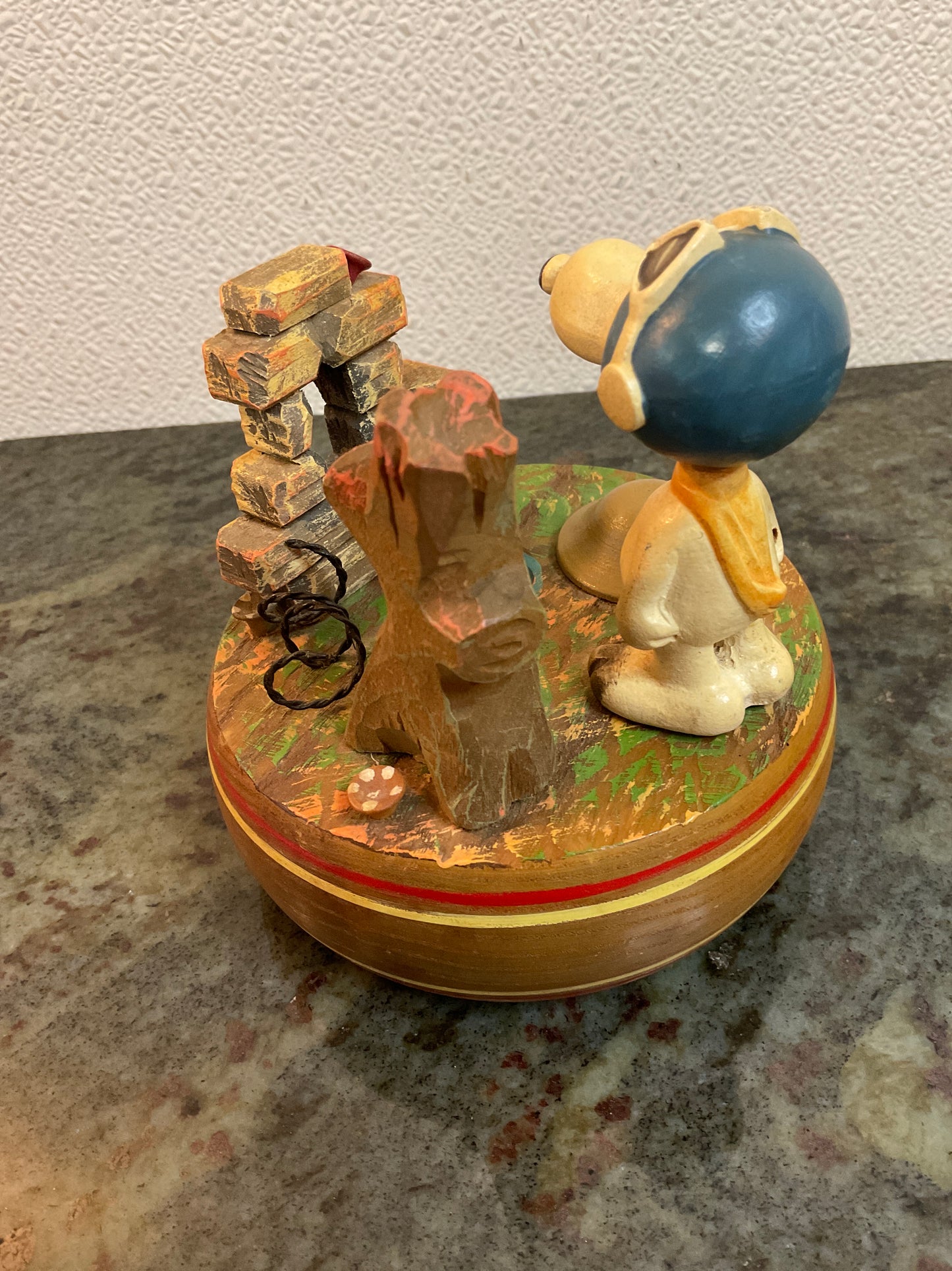 ANRI Flying Ace Snoopy Music Box 1968