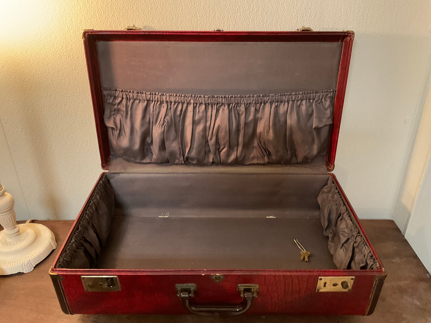 Vintage 1950’s Suitcase with keys