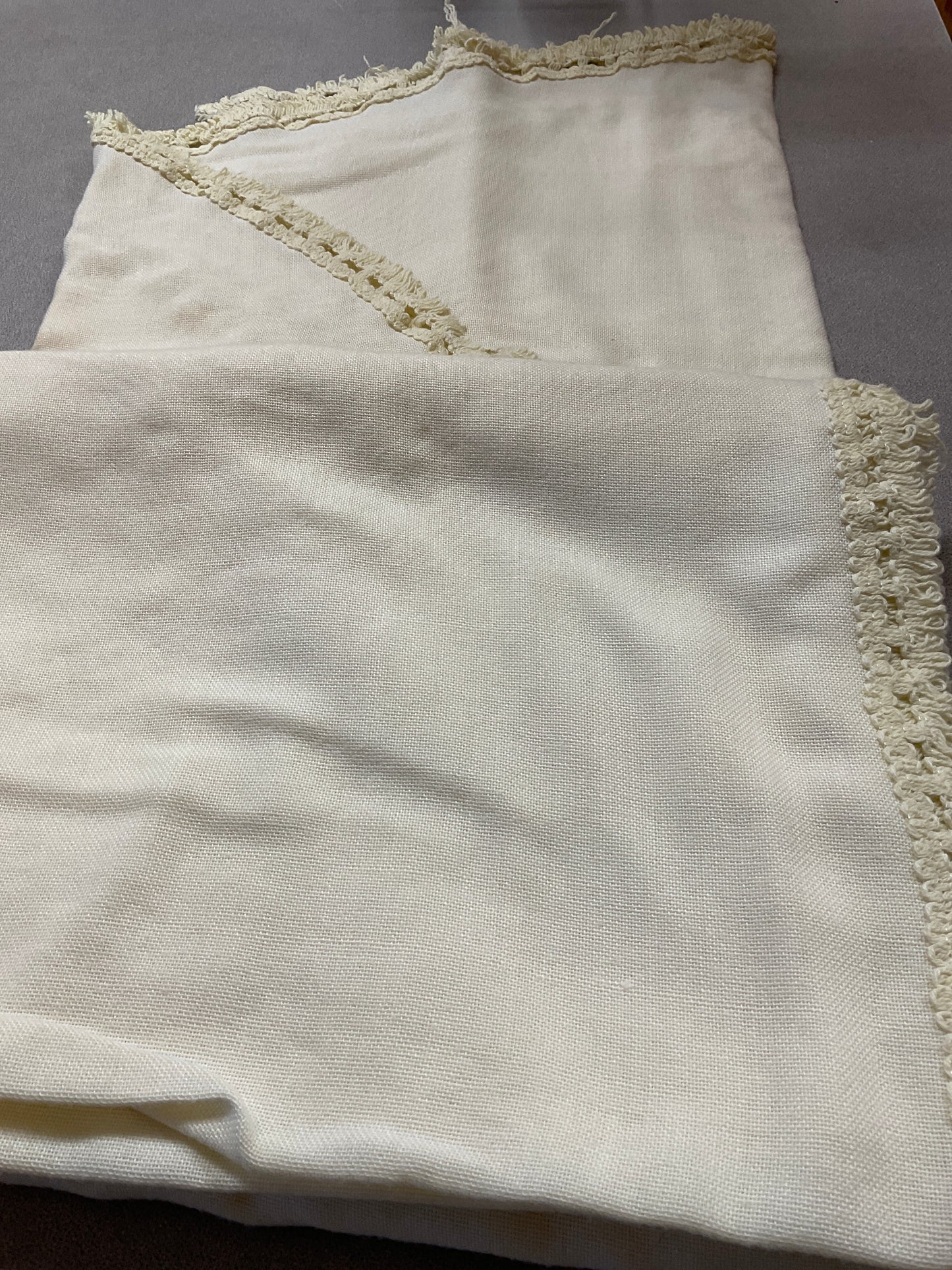 Fringed Oval Tablecloth 56” X 102”