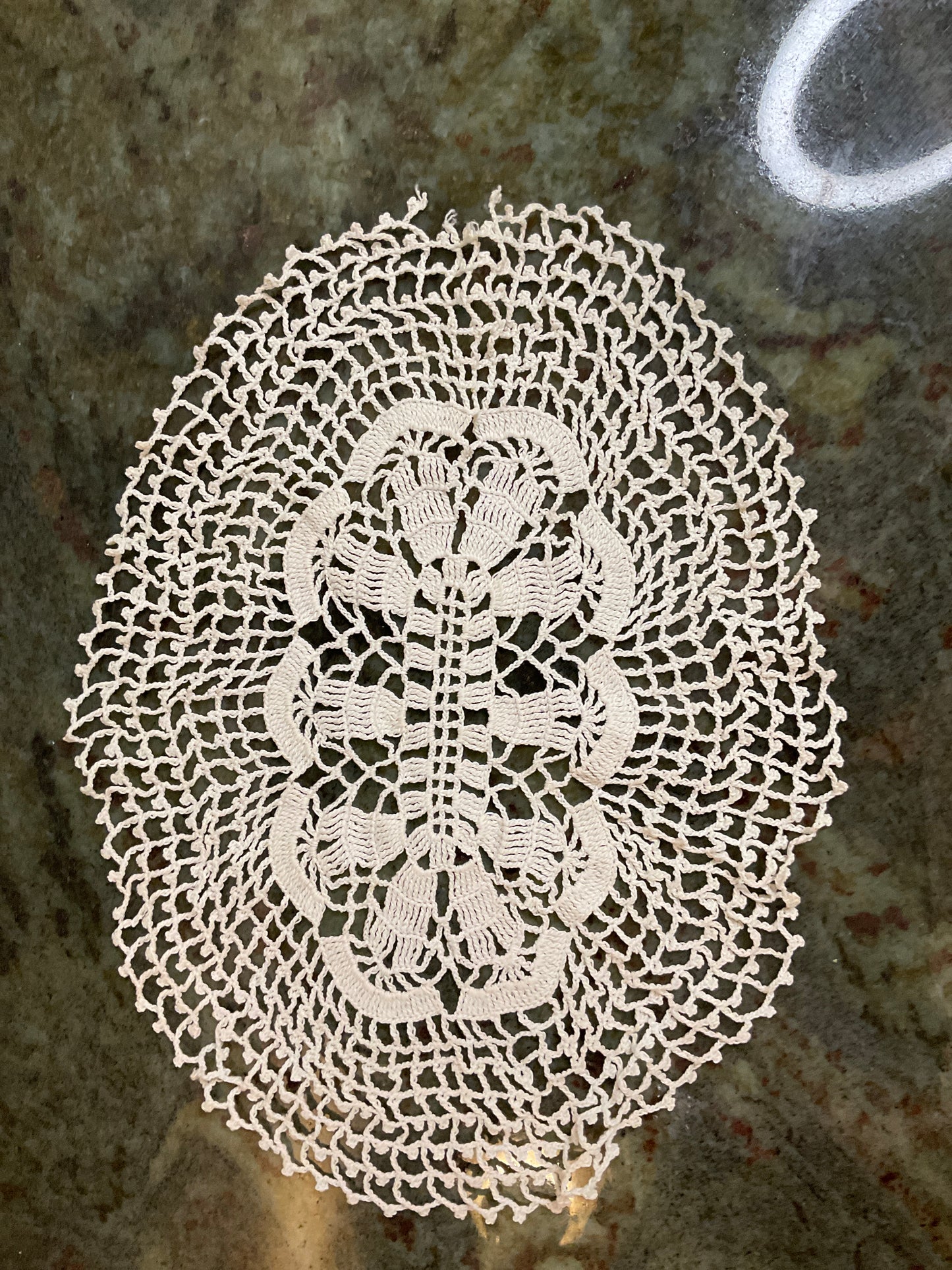 10” x 7.5” Oval Doily