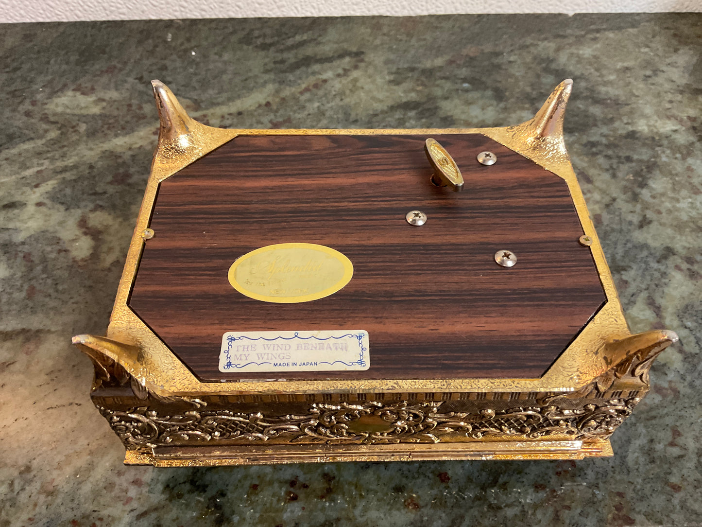 Splendid New York Butterfly Music Box