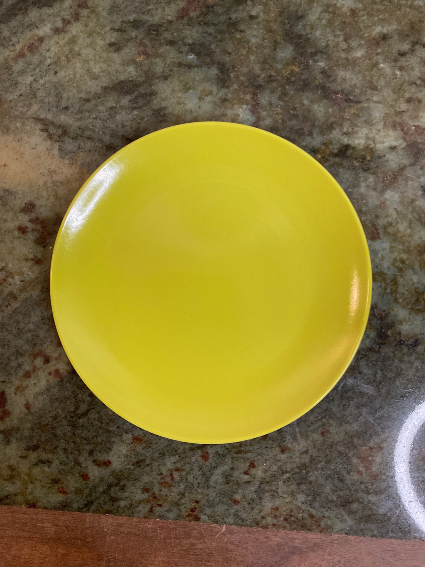 Avocado/Lime Melamine 5.75” Small Plate