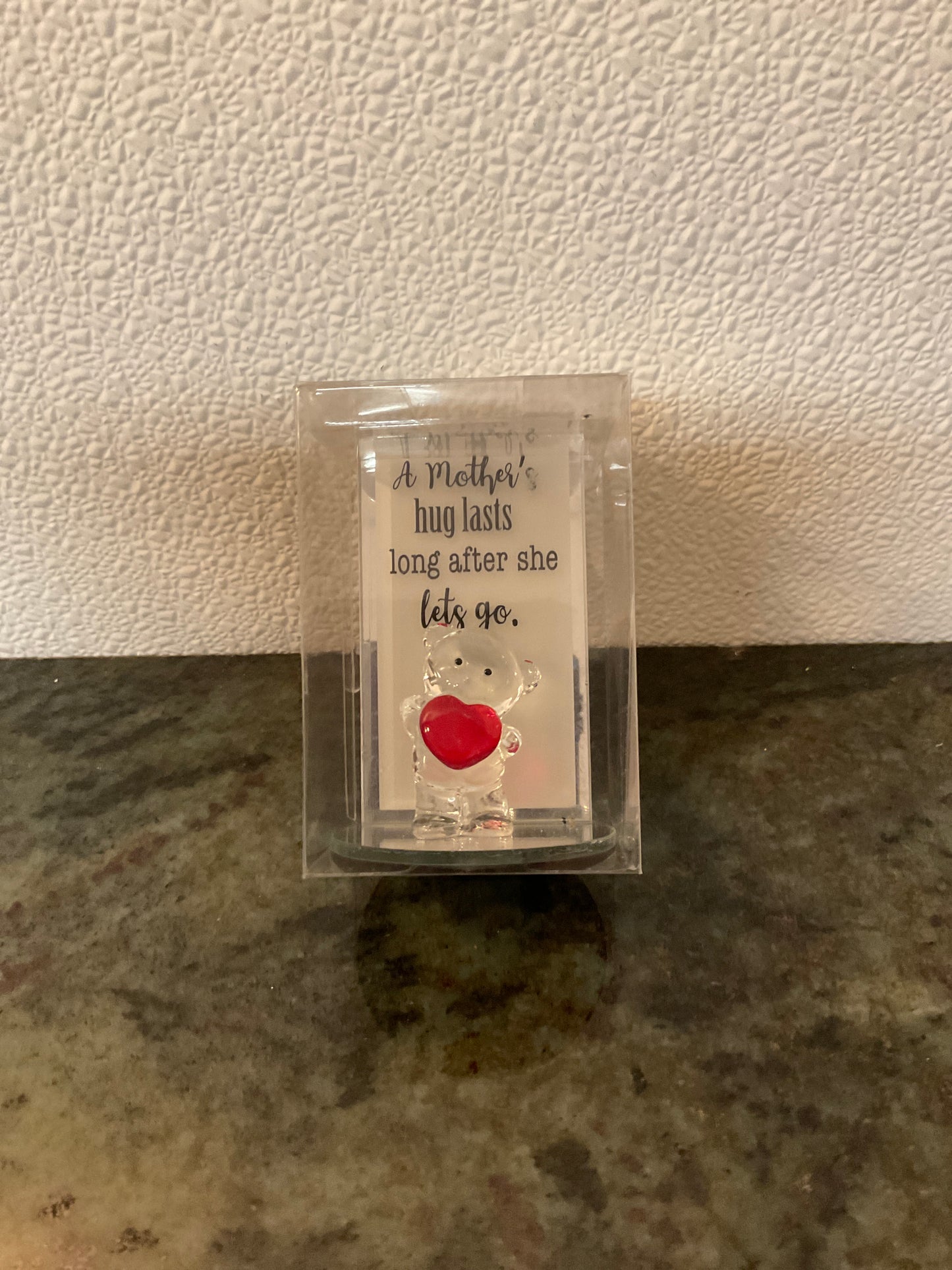 Glass Bear Decor “A Mothers Hug Lasts Long After She Lets Go”