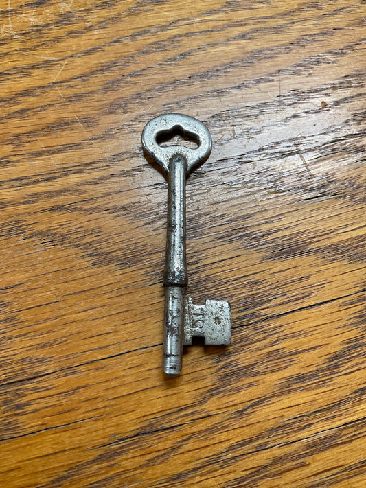 Vintage Skeleton Keys