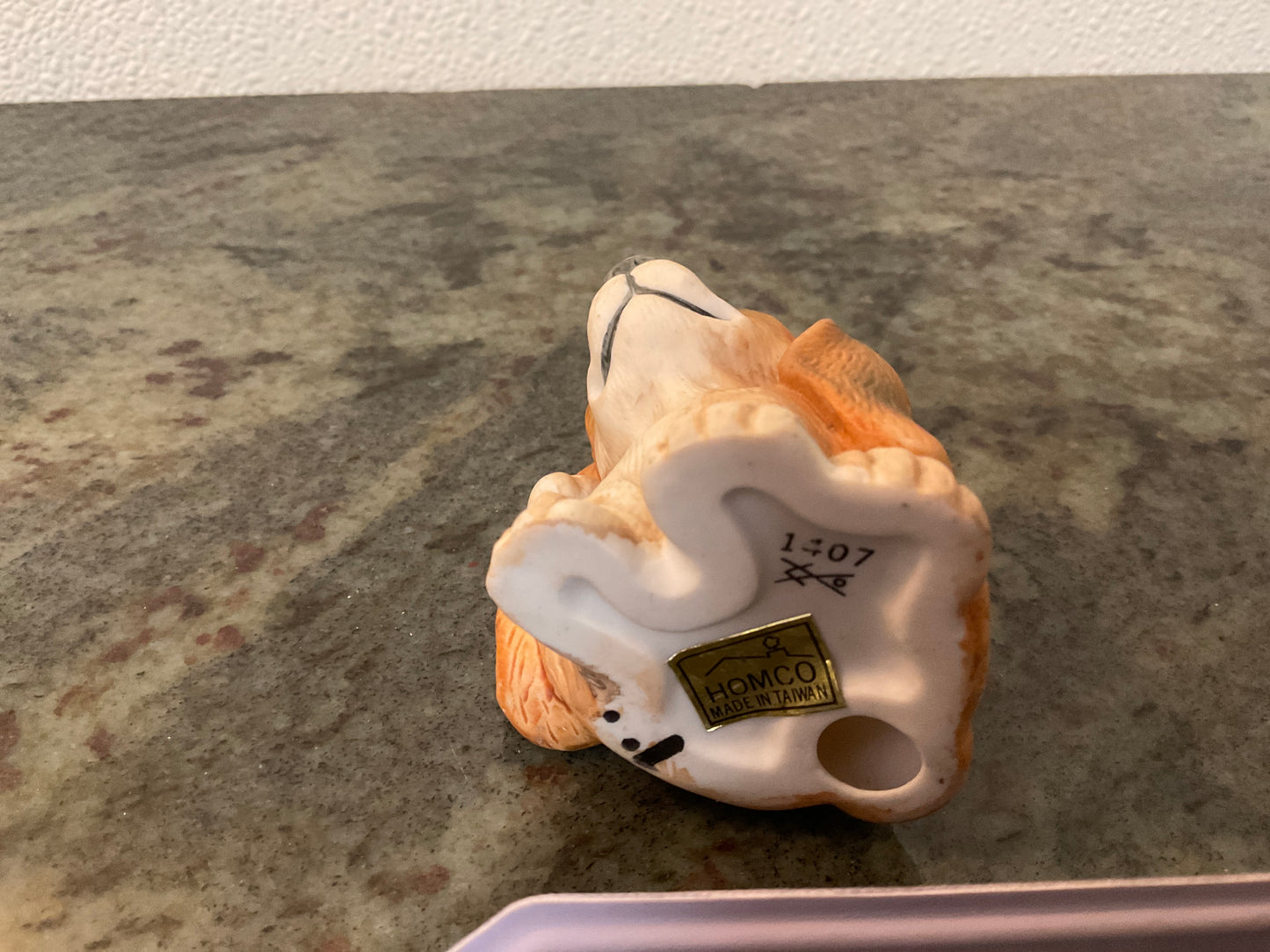 Ceramic Dog Scratching Ear