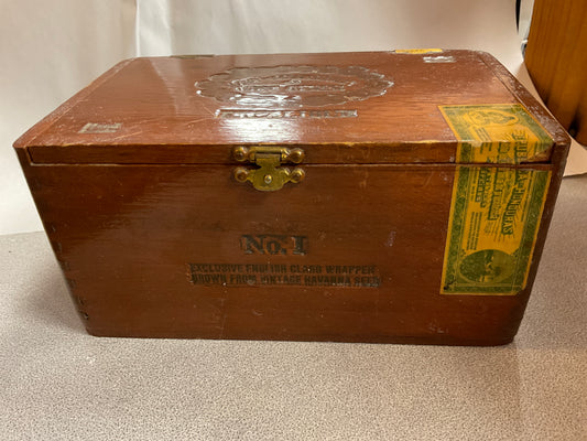 Cigar Box-Hoya de Monterrey de Jose Gener Excalibur