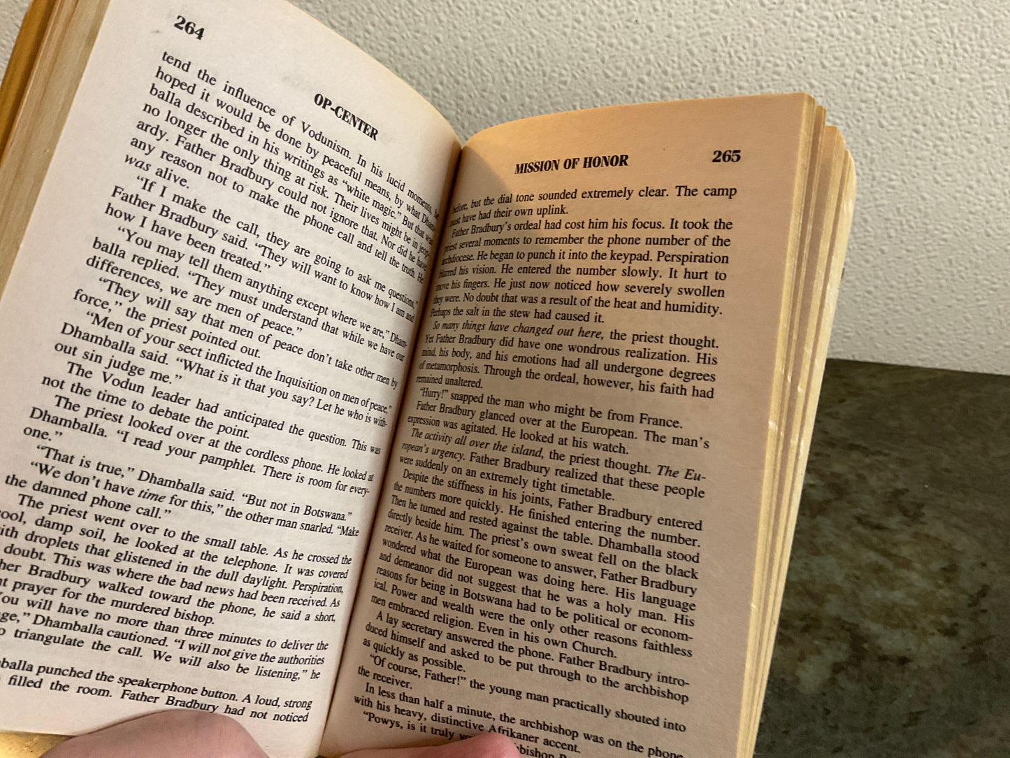 Book Op-Center Mission of Honor