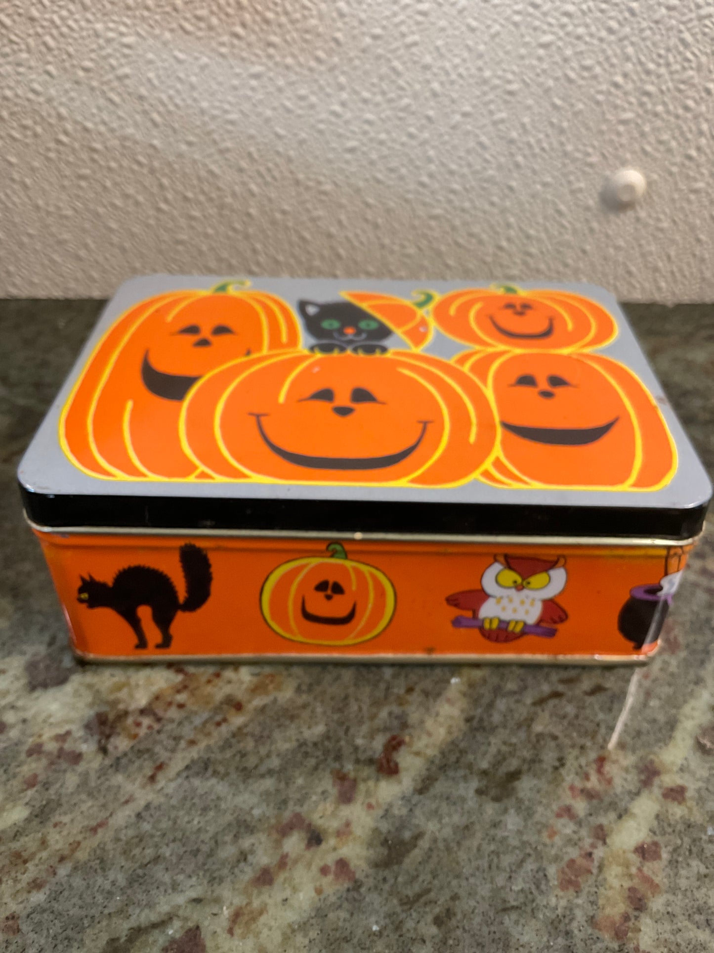 Halloween Tin