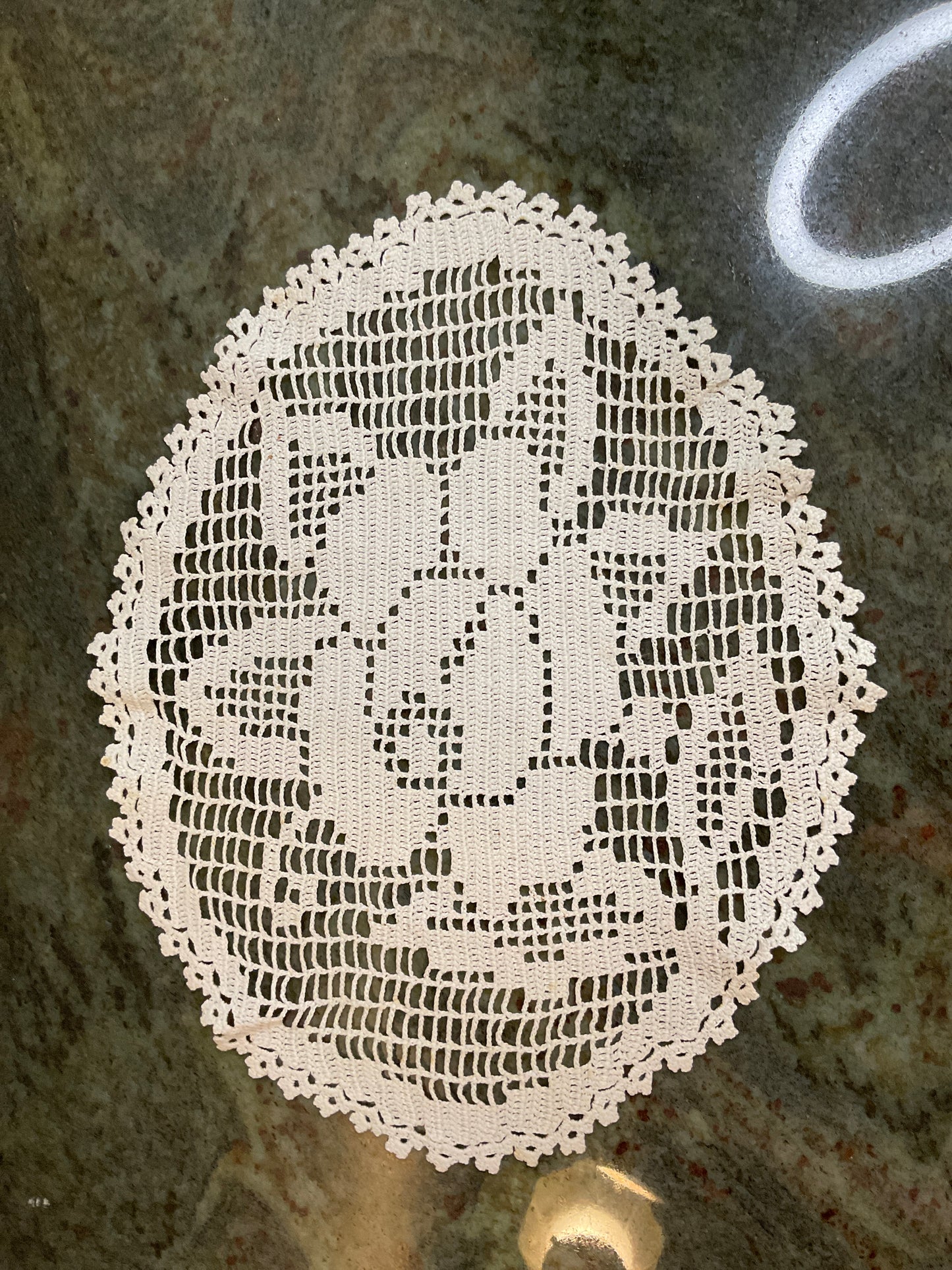 11” x 9” Oval Doily