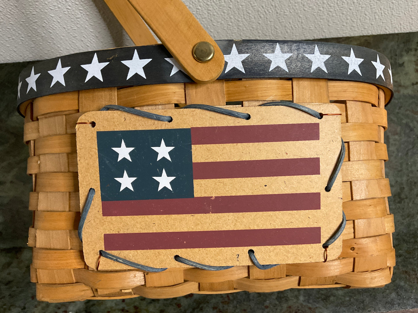 Patriotic Basket w/attached flag plague