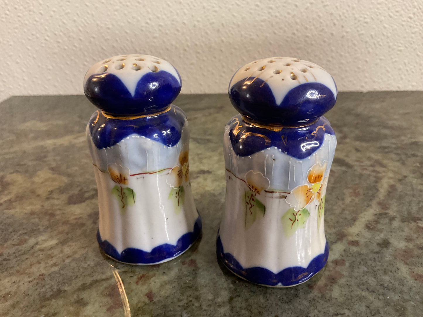 Vintage Salt & Pepper Floral made in Japan