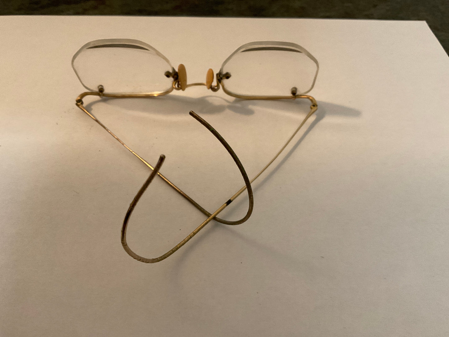 Vintage American Optical Rimwayful VUE Eyeglasses 12K gold w/leather case