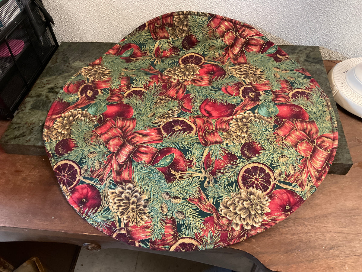 Round Holiday Fabric Mat