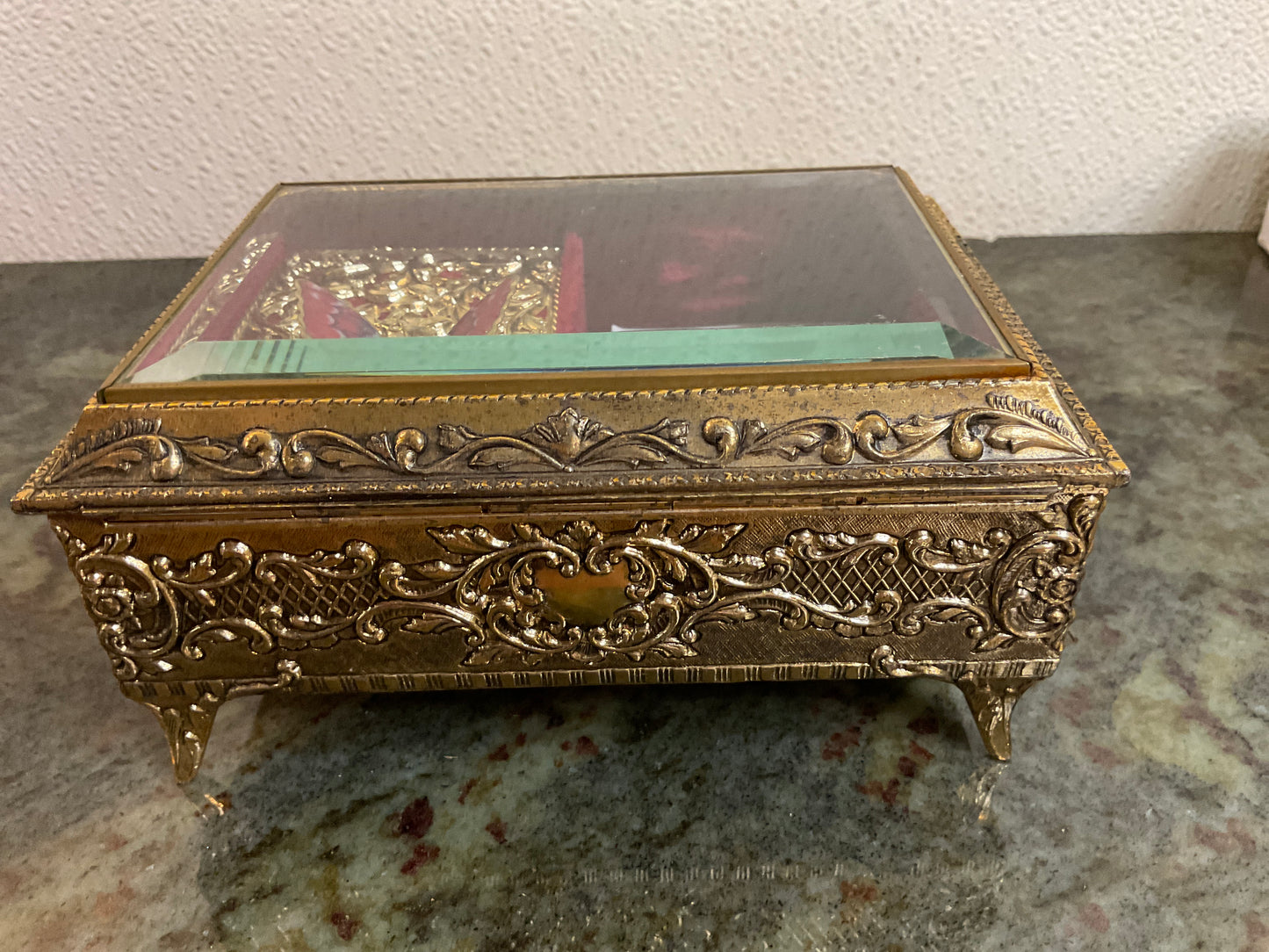 Splendid New York Butterfly Music Box