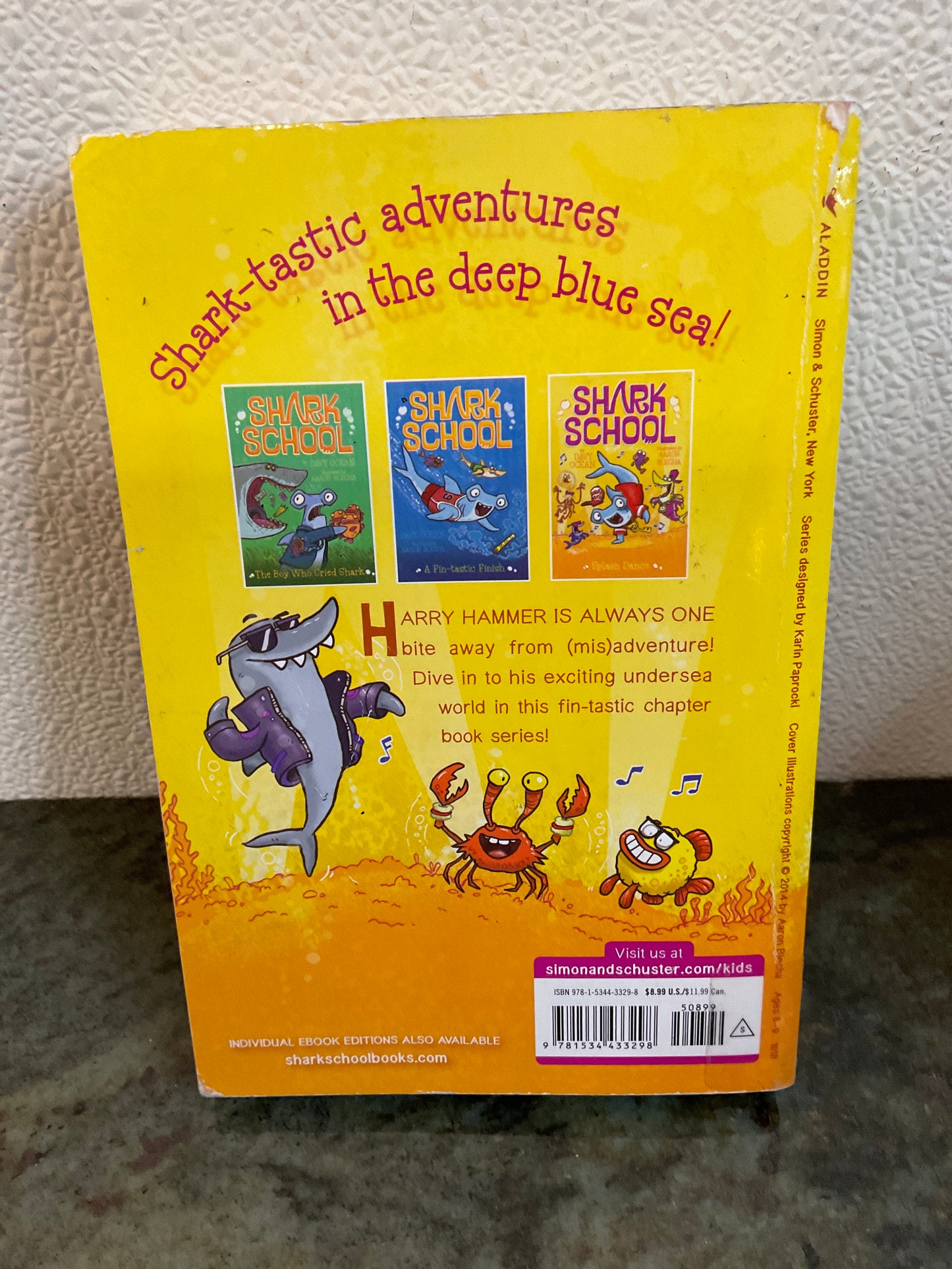 Book 2014 Shark School (3 books in 1)