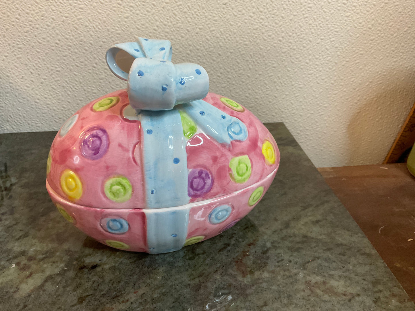 Ceramic Easter Egg Trinket Box