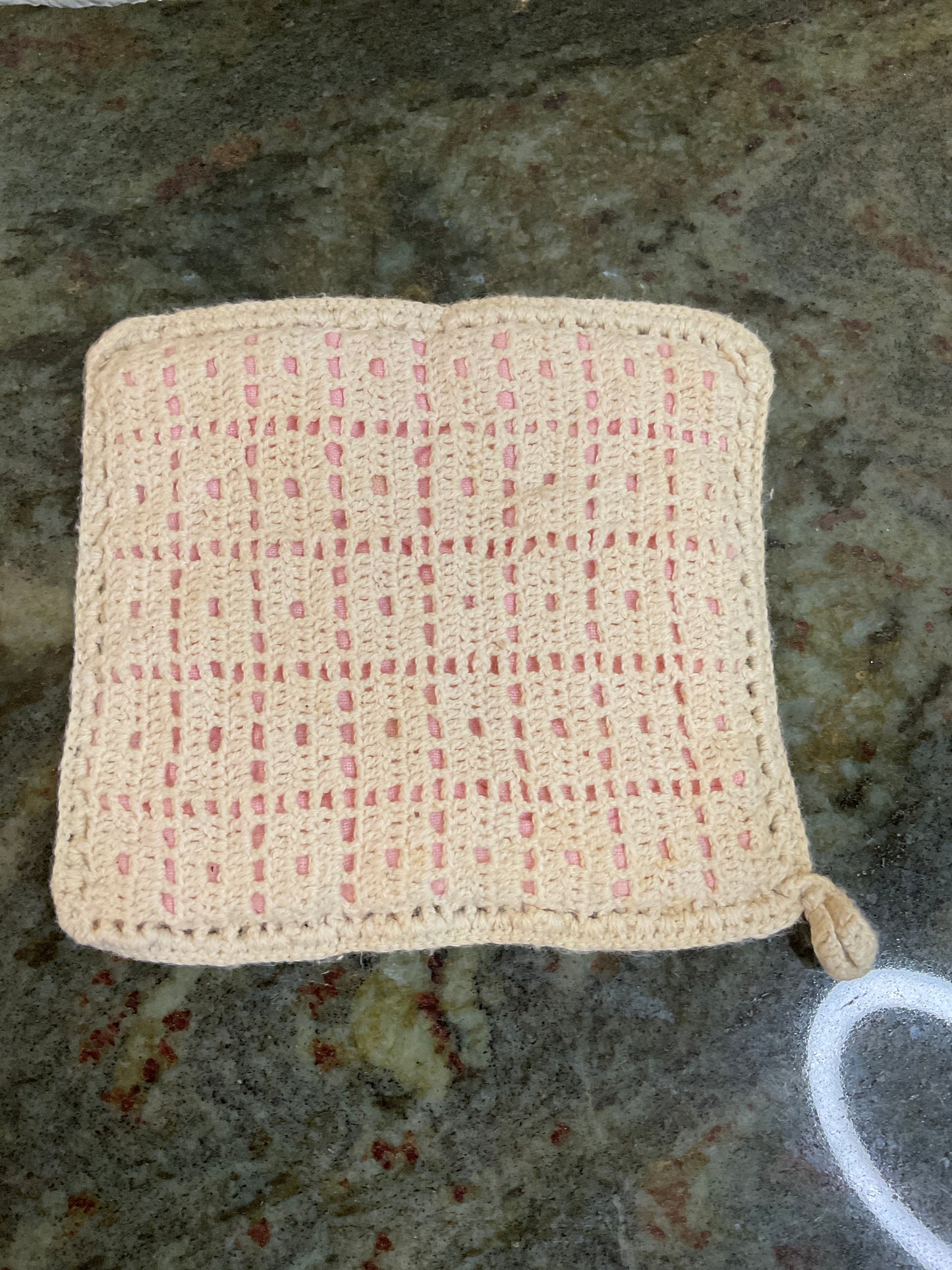 Vtg Crochet Pink/White Pot Holder/Hot Pad