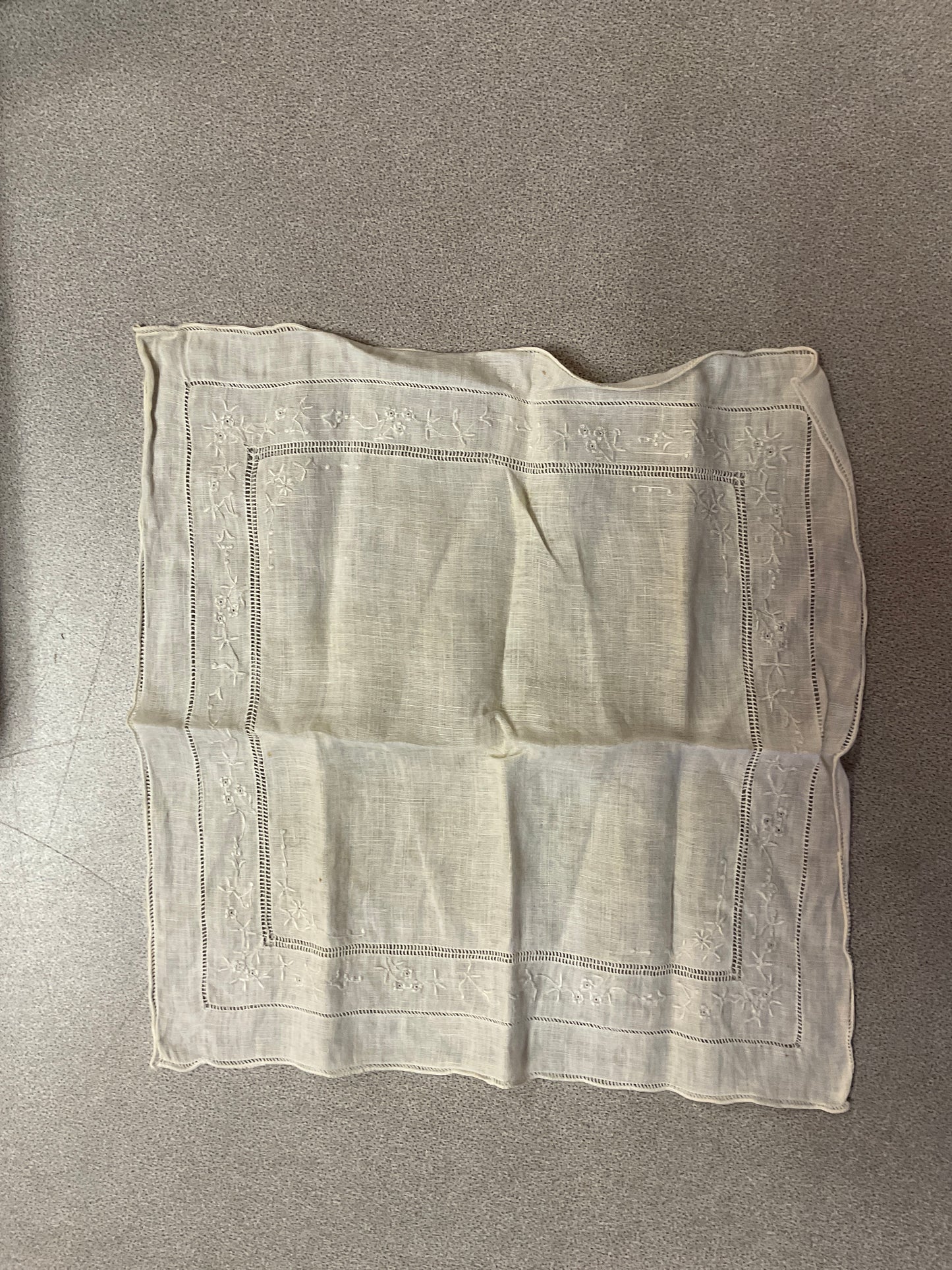 Vtg Embroidered Handkerchief