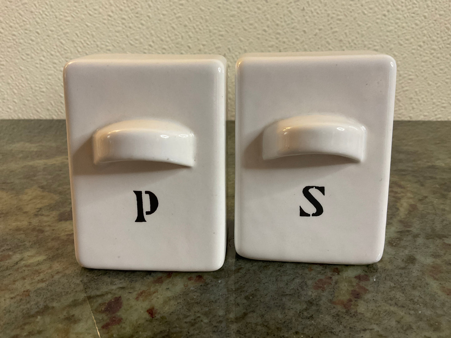Salt & Pepper MCM Ceramic Set