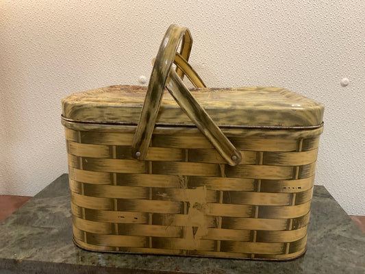 Vintage Basketweave Lithograph Metal Tin Picnic Basket w/ Handles