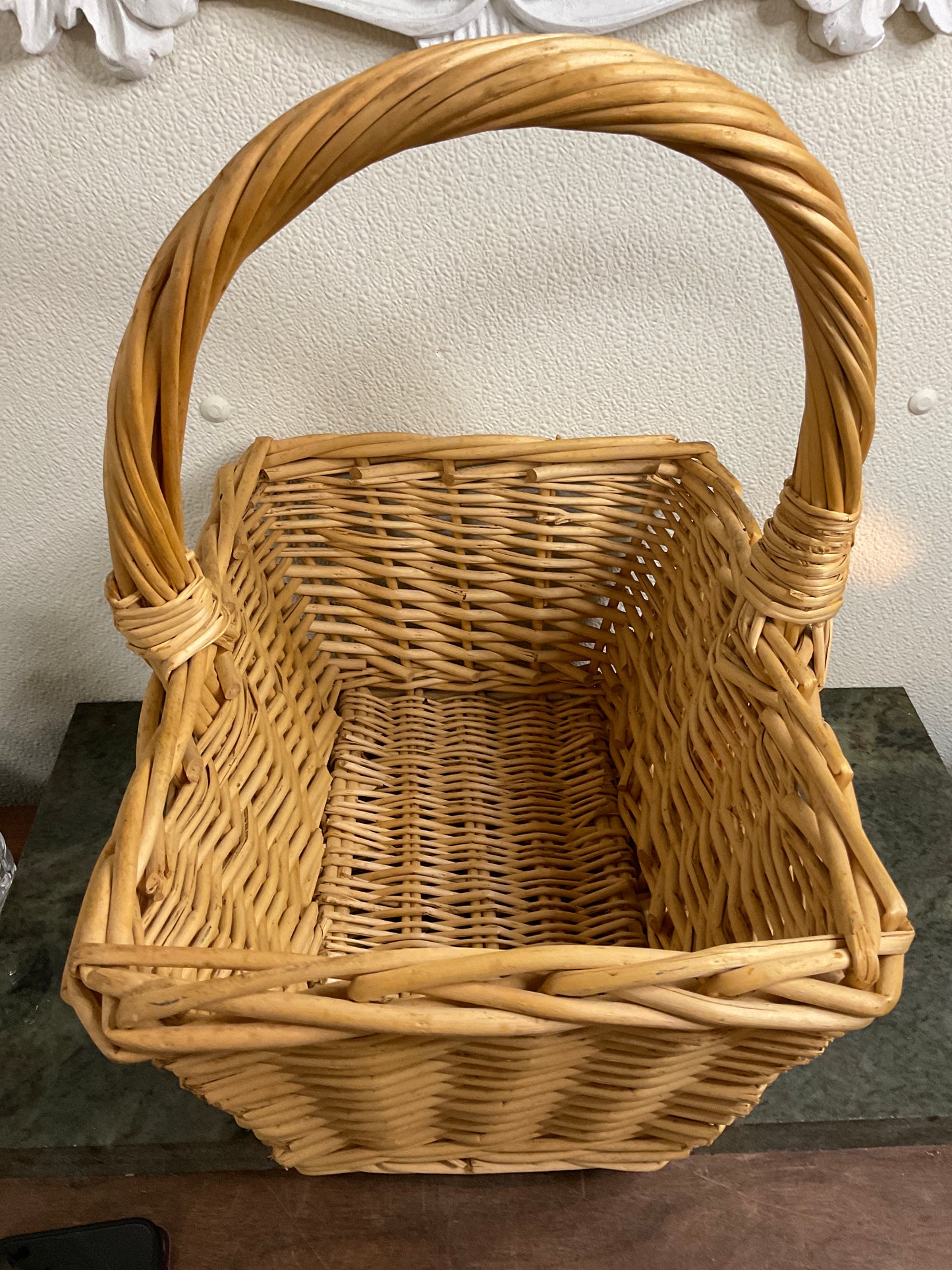 Woven Wicker Rectangle Basket w/Handle